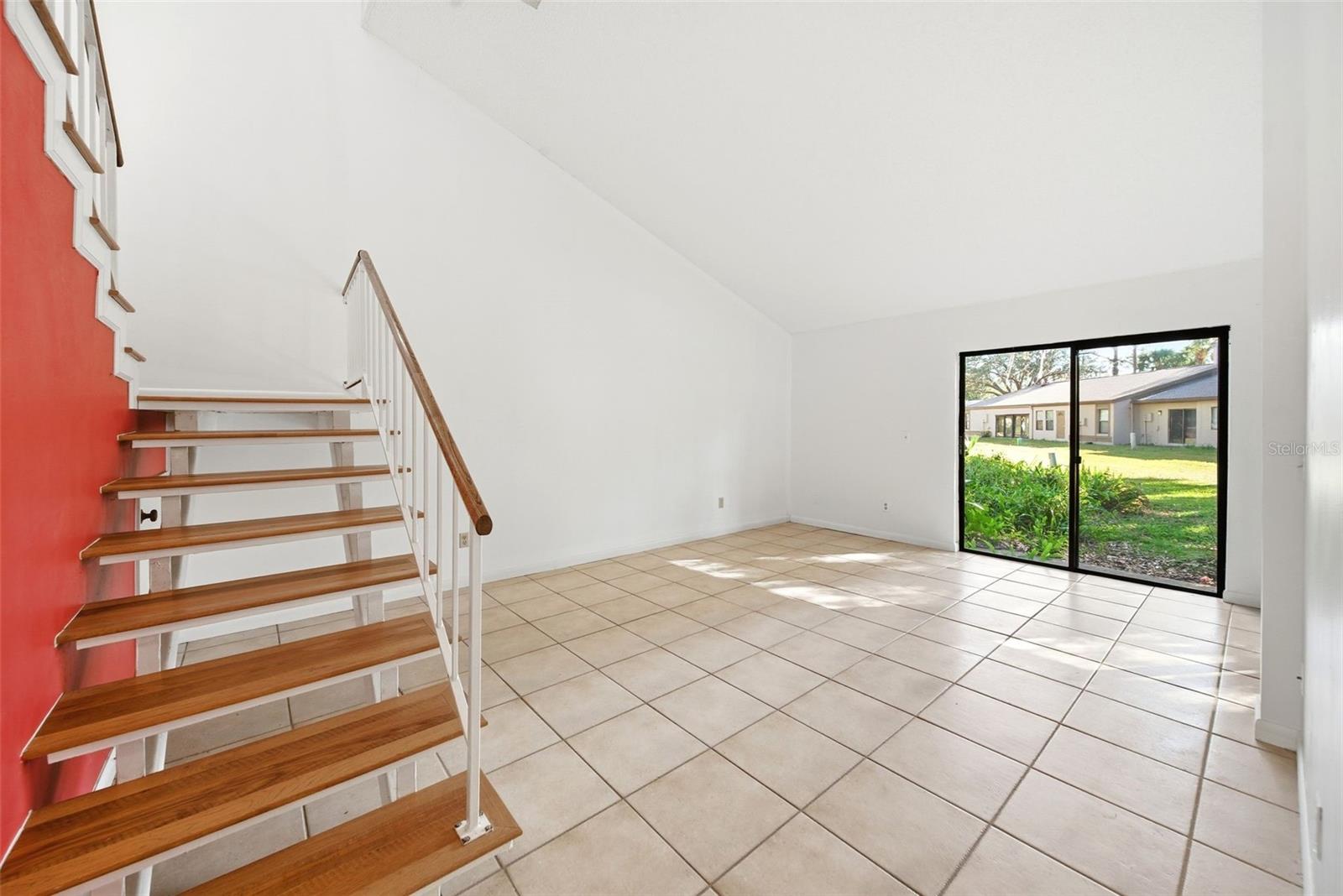 LAKE OF THE WOODS SEC 05 TWNHS - Residential