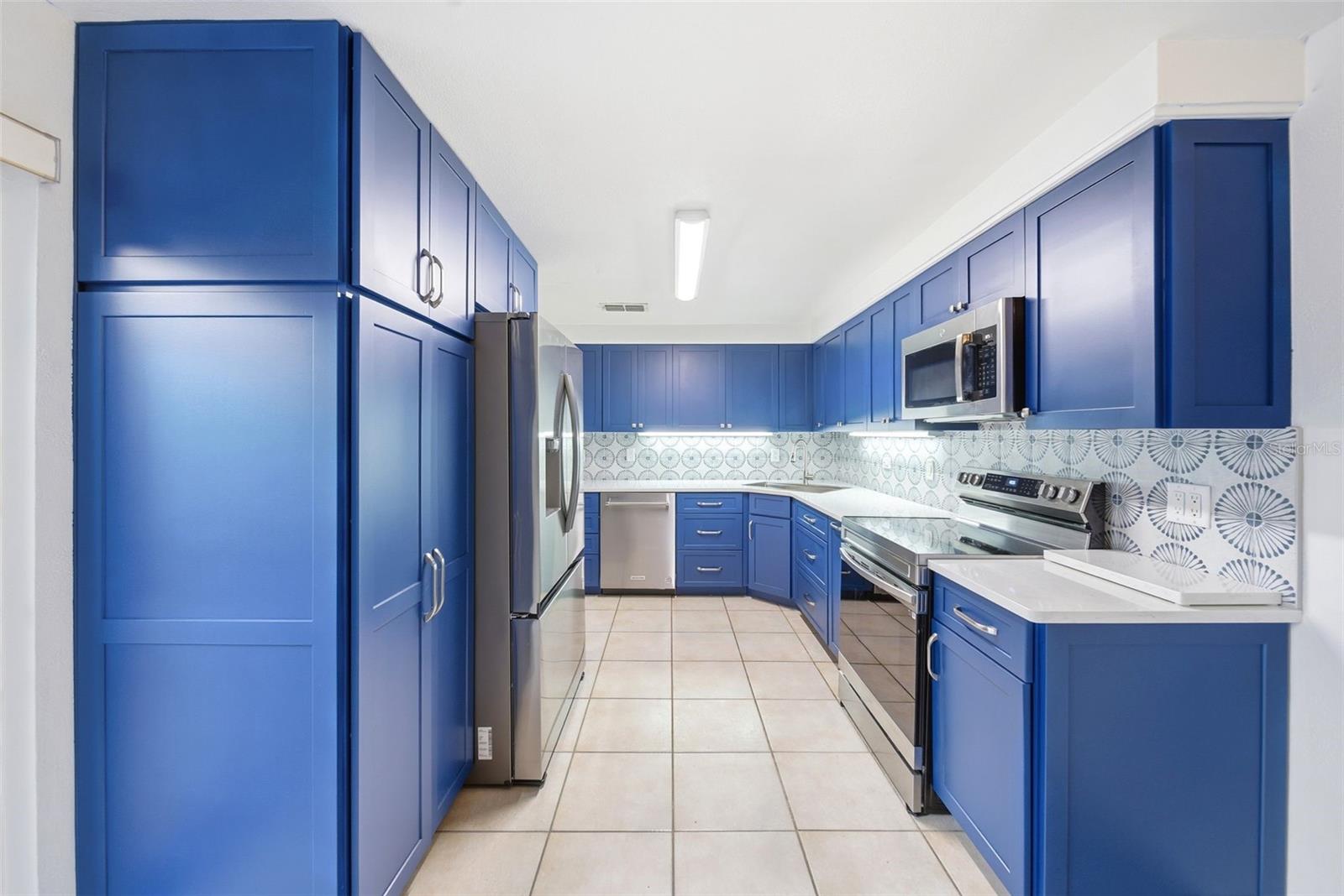 442 MEADOWOOD BOULEVARD