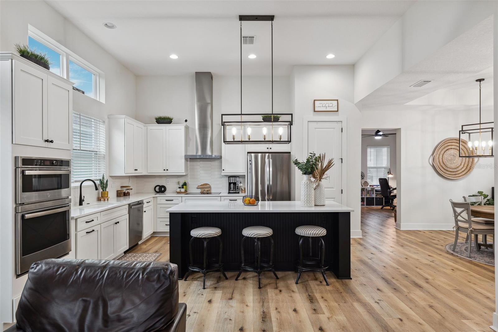 3809 LAJUANA BOULEVARD