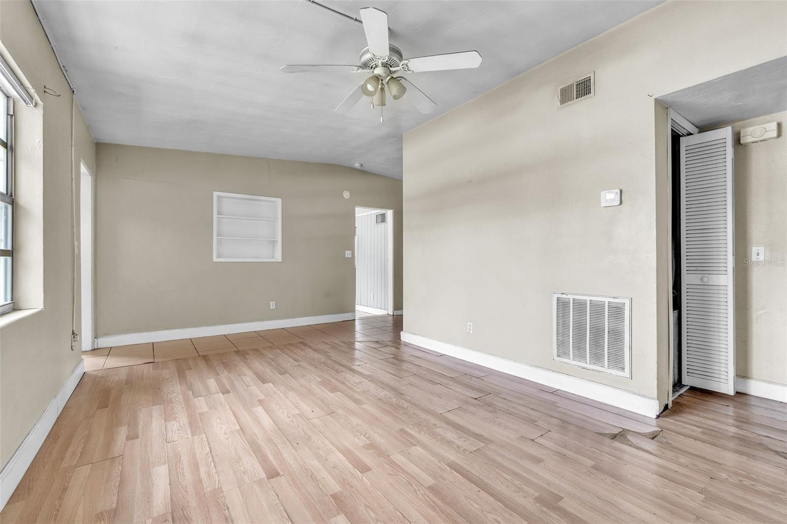 1711 37TH STREET