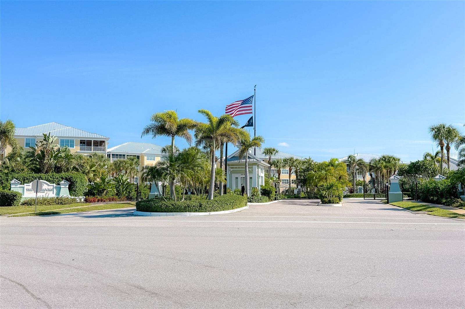 HAMMOCKS-VILLAS PH 01 - Residential