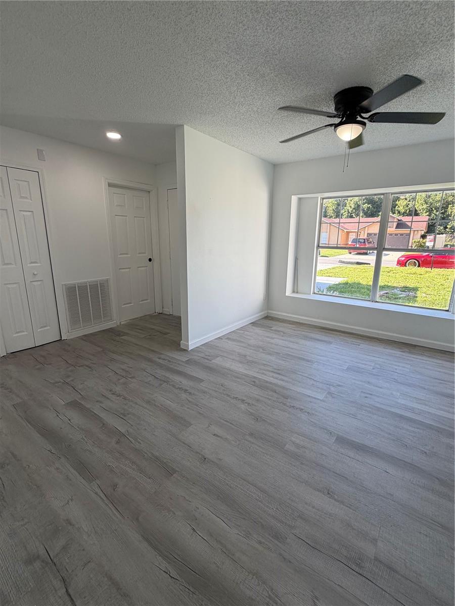 BUENAVENTURA LAKE - Residential