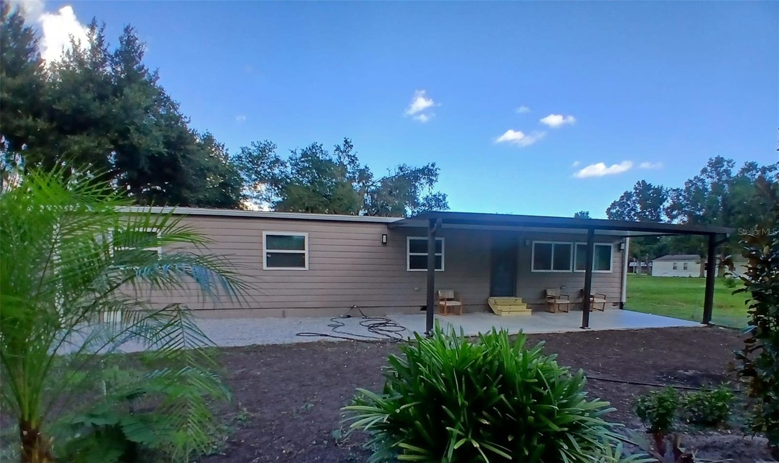 Welcome to a beautifully renovated home located in the heart of Wesley Chapel. This move-in ready property features 3 spacious bedrooms and 2 modern bathrooms with stylish ceramic tile finishes. The home showcases new laminate flooring throughout the main living areas and brand-new ceiling fans for added comfort.
Enjoy cooking in the renovated kitchen, complete with modern finishes and ample cabinet space. Step outside to a large, fenced backyard—perfect for outdoor entertaining, pets, or gardening.
Conveniently located near shopping, dining, and major highways, this property offers both comfort and accessibility. Don’t miss the opportunity to make this updated home yours!