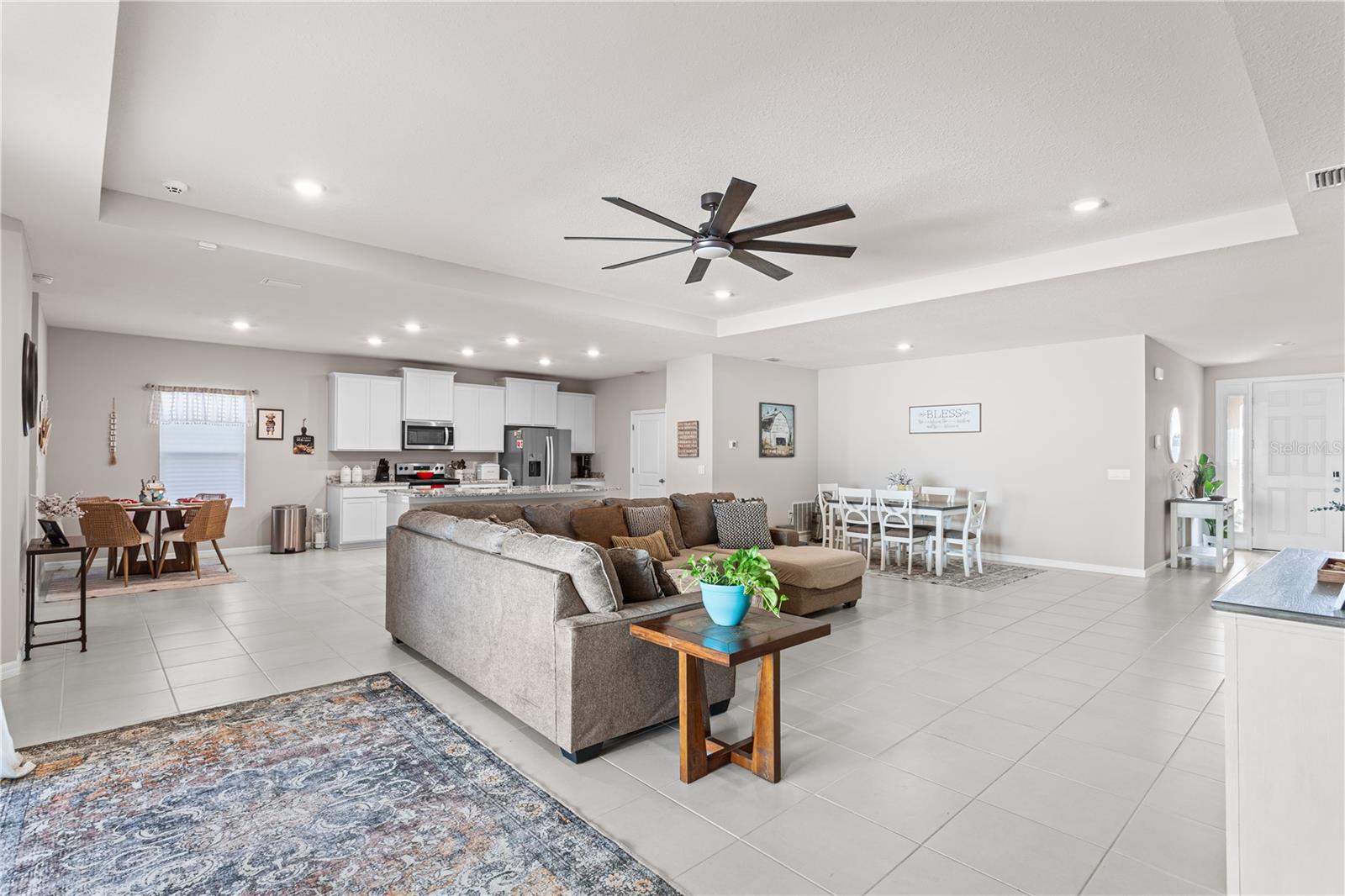 BRIARWOOD PH 2 & 3 PB 38 PG 94 - Residential