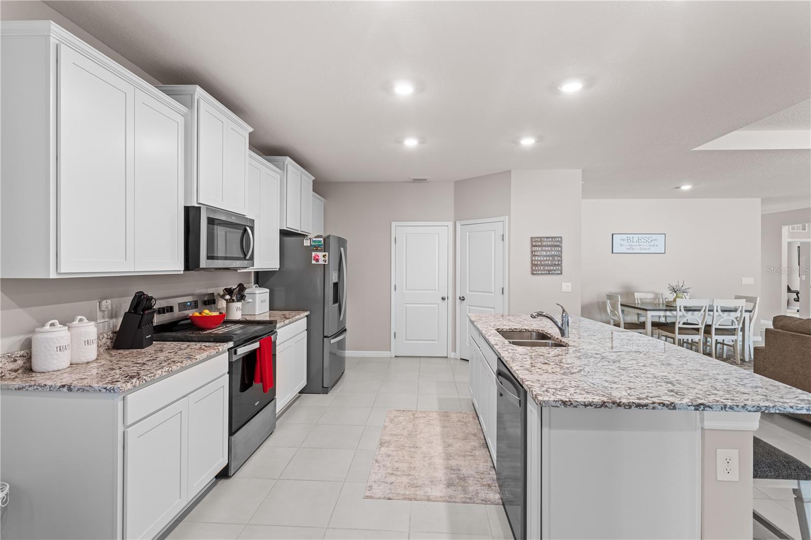 BRIARWOOD PH 2 & 3 PB 38 PG 94 - Residential