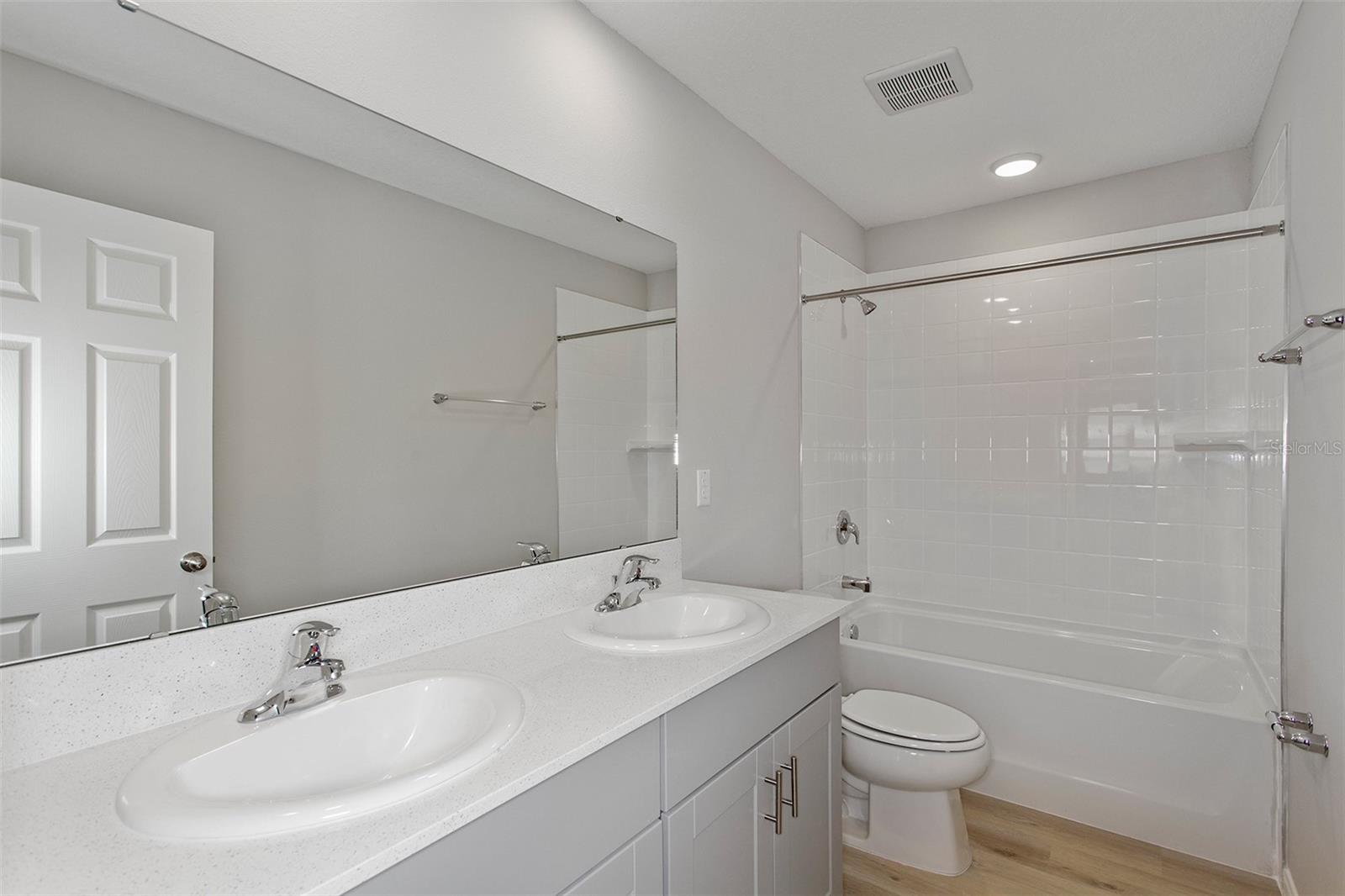 PASADENA LANDING - Residential