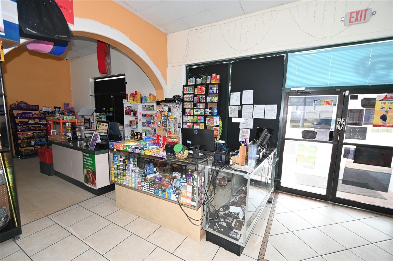 UMATILLA GILES & HAUCK - Commercial Sale