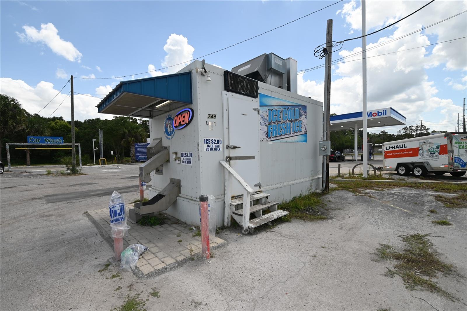UMATILLA GILES & HAUCK - Commercial Sale