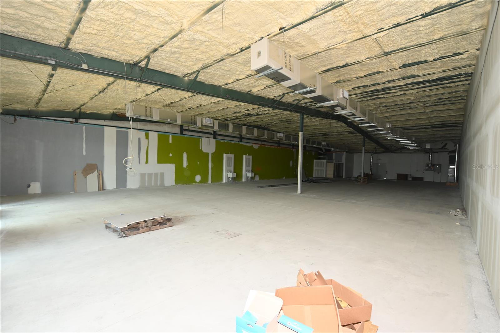 UMATILLA GILES & HAUCK - Commercial Sale