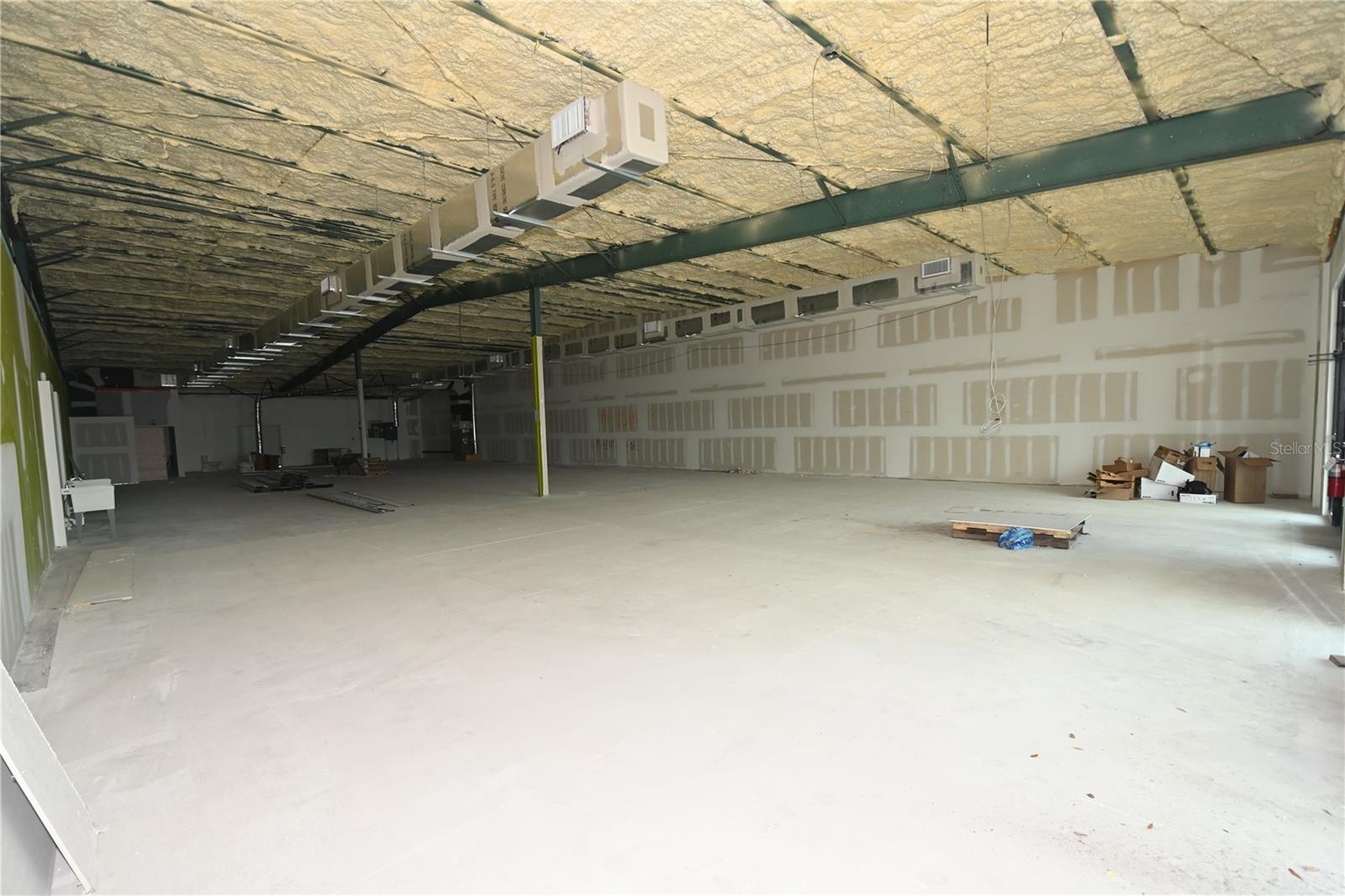 UMATILLA GILES & HAUCK - Commercial Sale