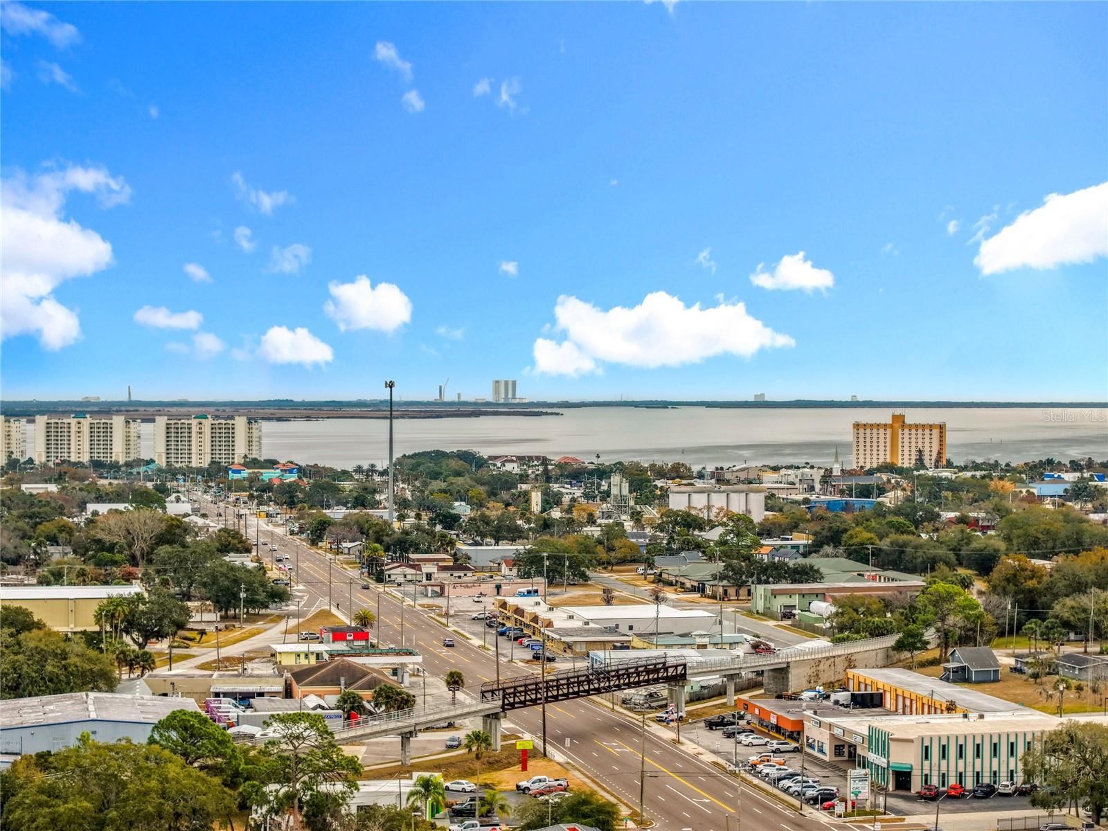 PINEWOOD VILLAS - Residential