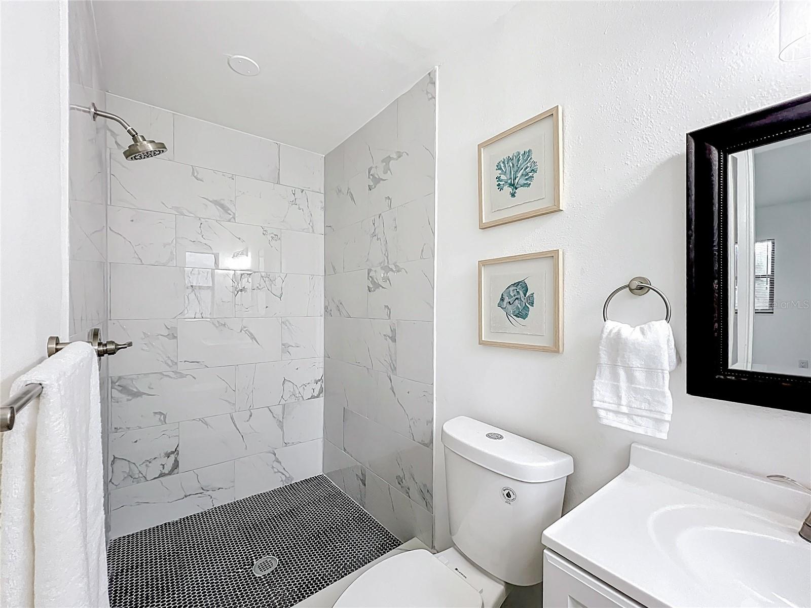 PINEWOOD VILLAS - Residential