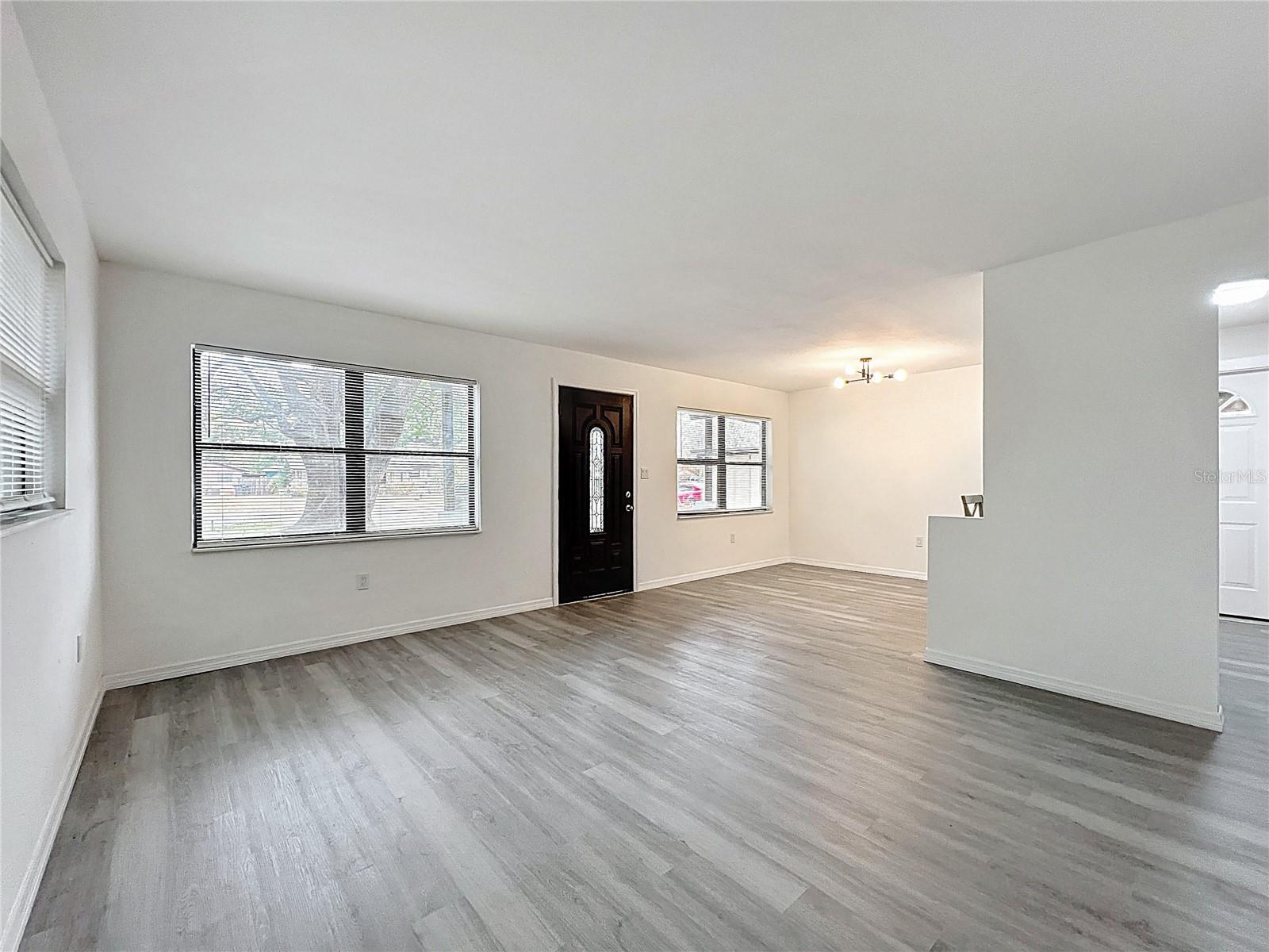 PINEWOOD VILLAS - Residential