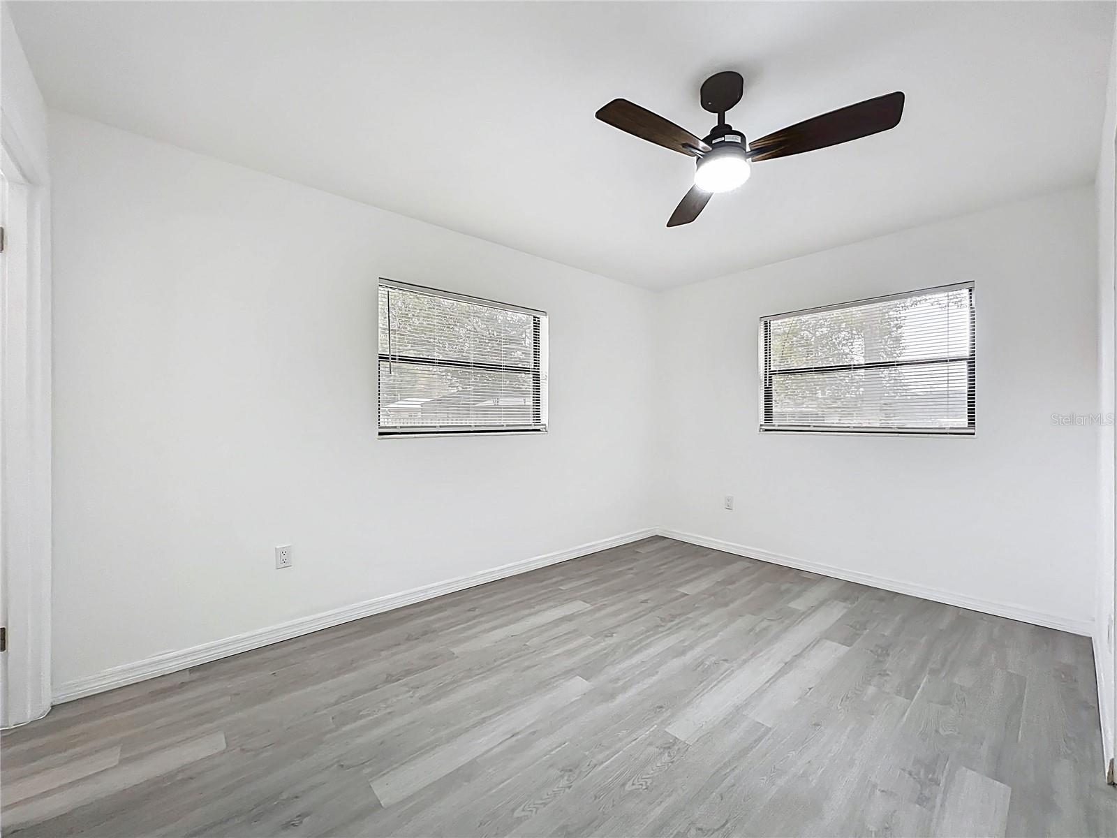 PINEWOOD VILLAS - Residential