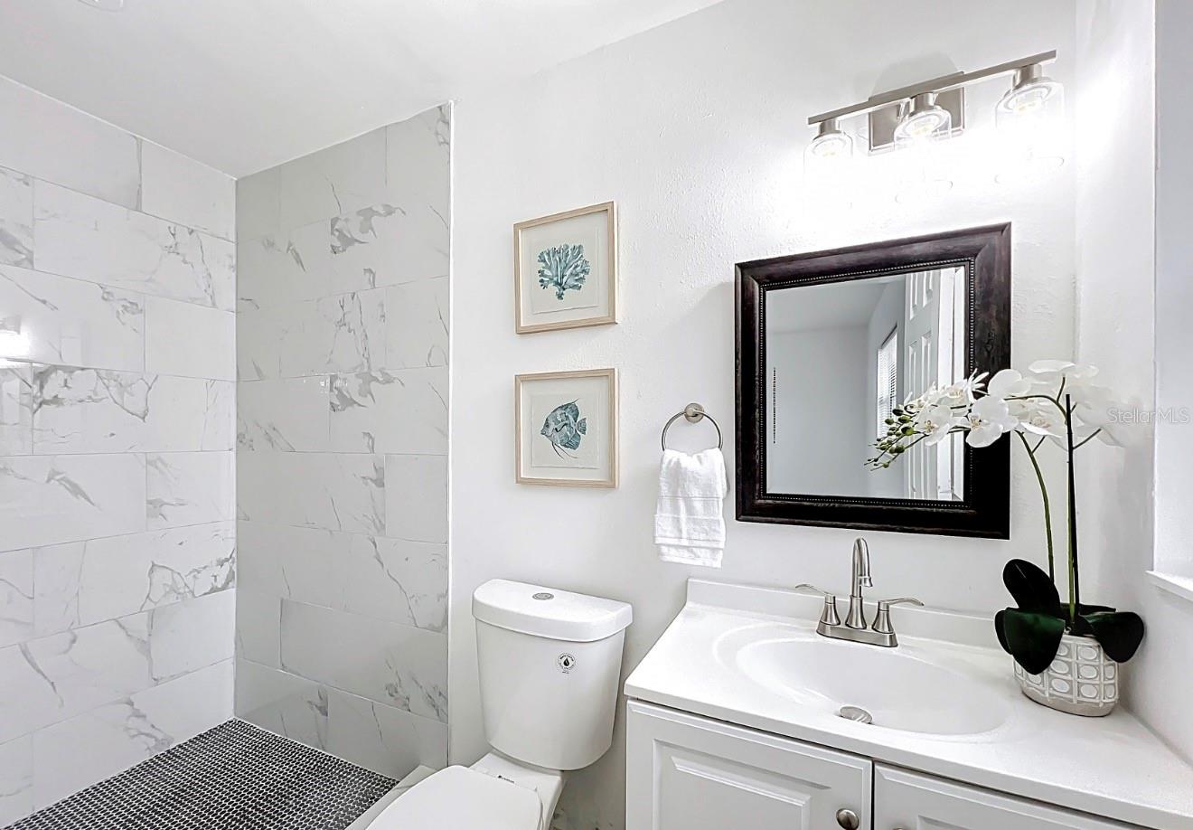 PINEWOOD VILLAS - Residential