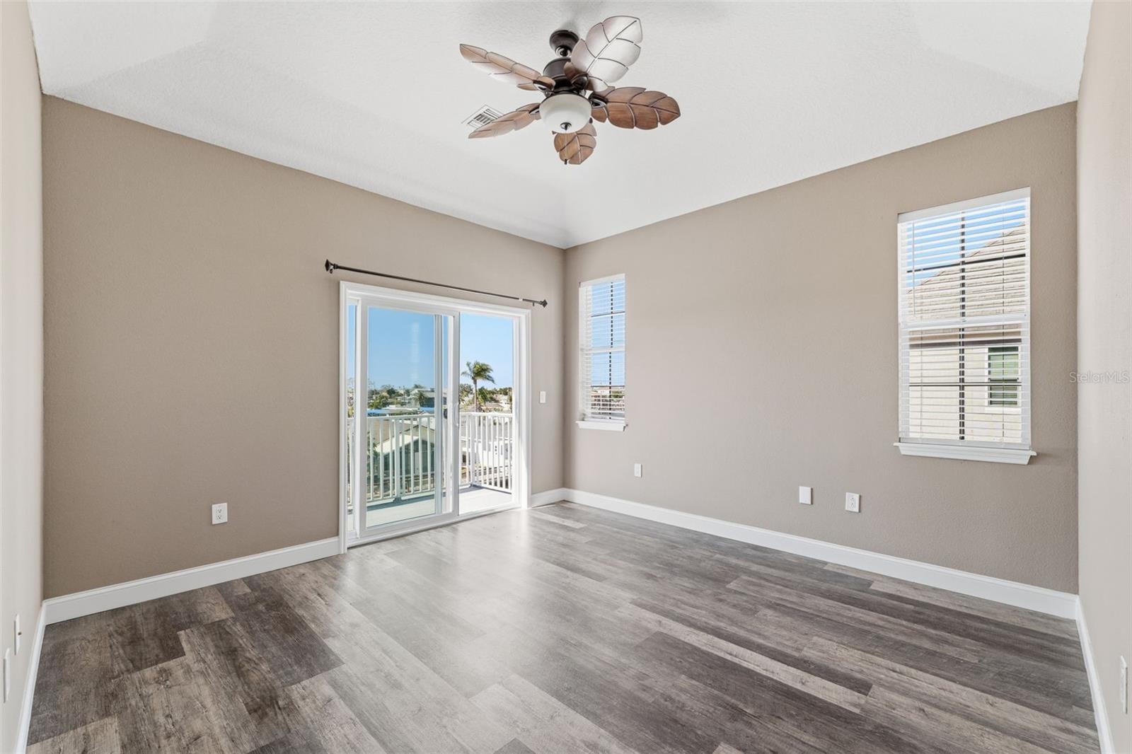 HUDSON BEACH ESTATES - Residential