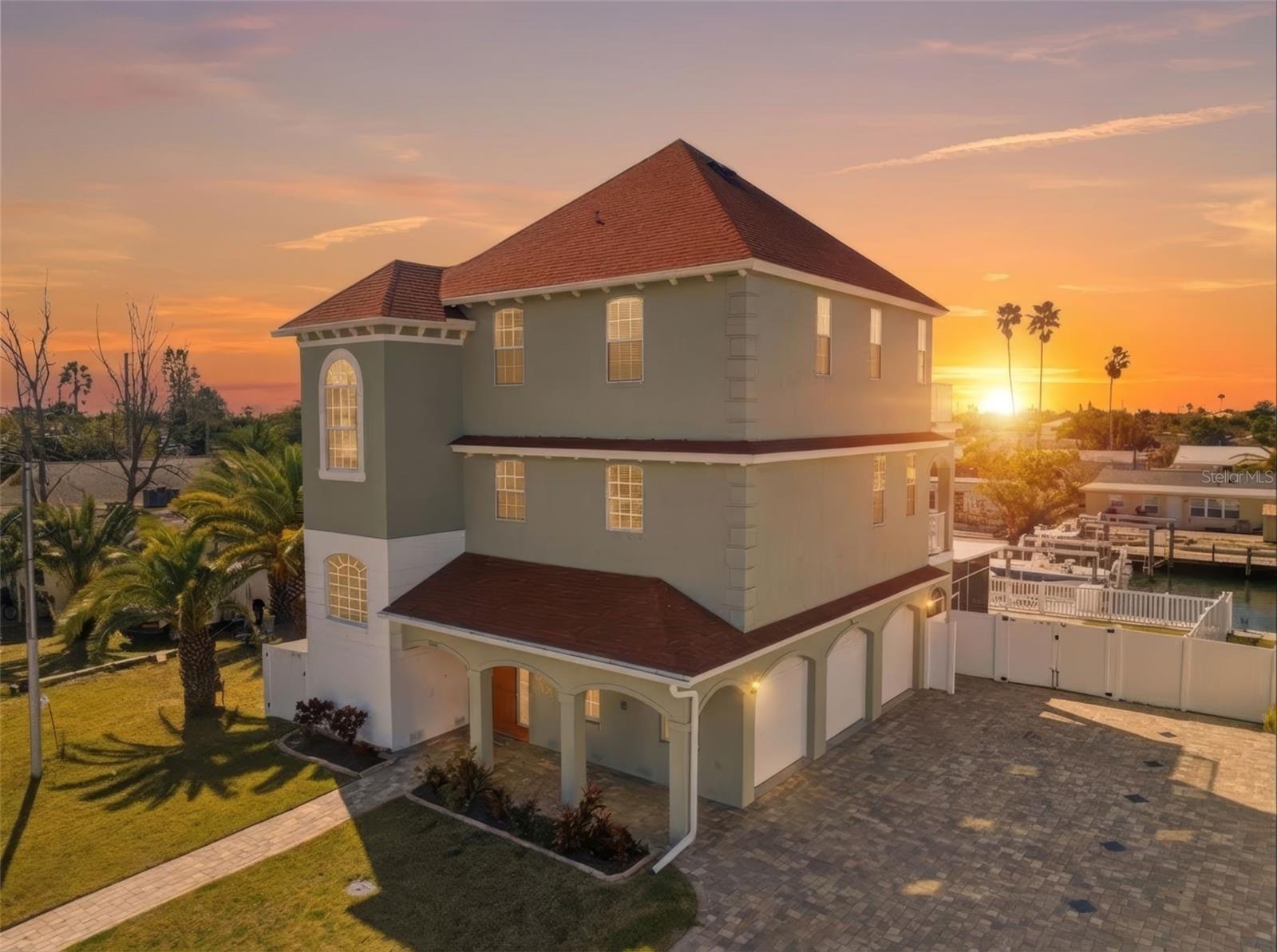 HUDSON BEACH ESTATES - Residential