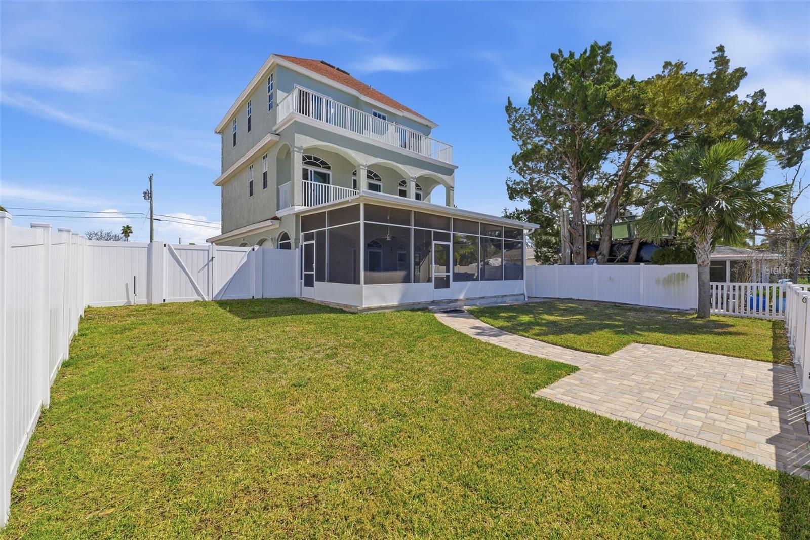 HUDSON BEACH ESTATES - Residential