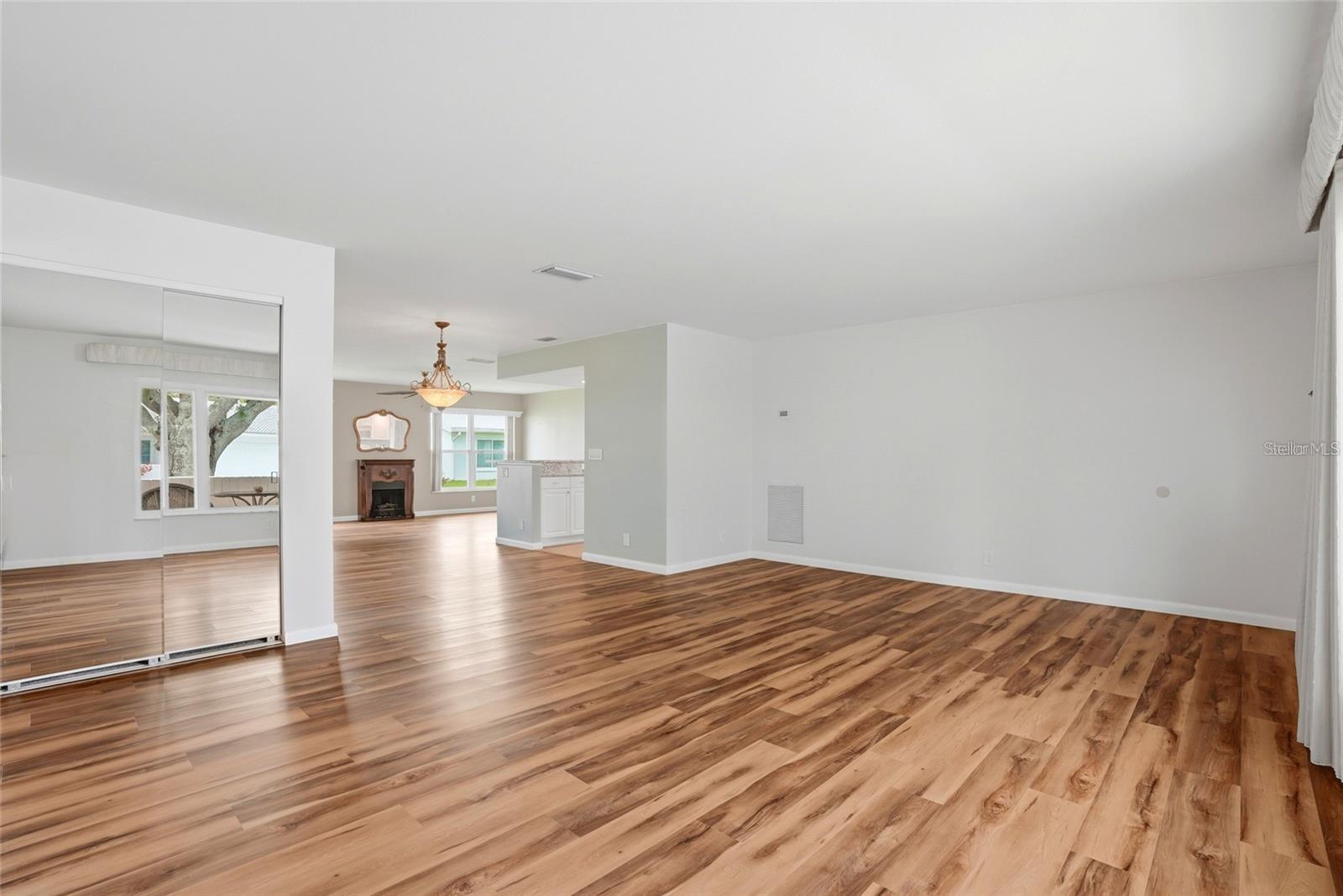 3939 90TH TERRACE N