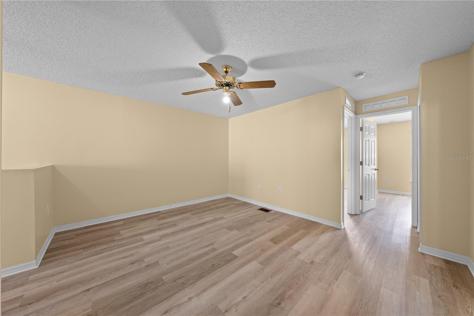 EAGLE BAY PH 1 - Residential