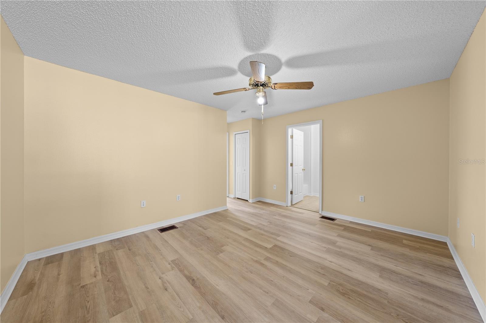 EAGLE BAY PH 1 - Residential