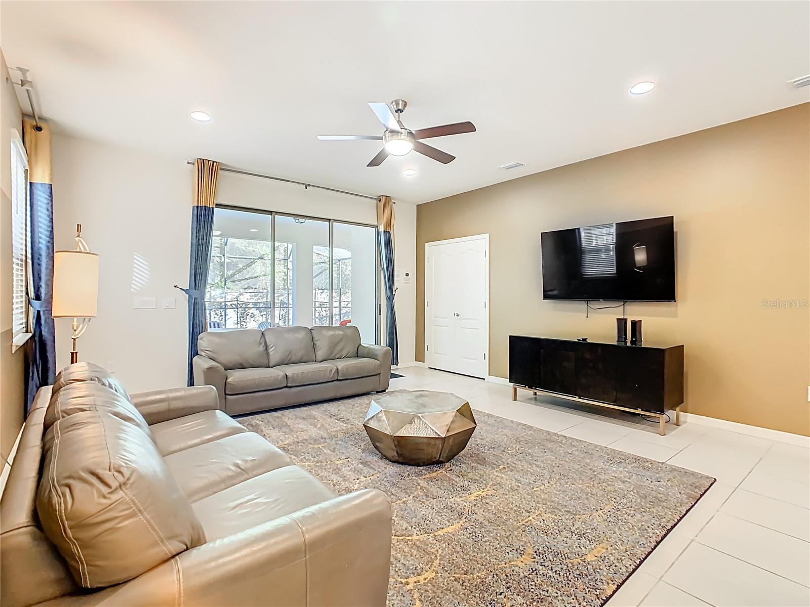 WINDSOR AT WESTSIDE PH 2A - Residential