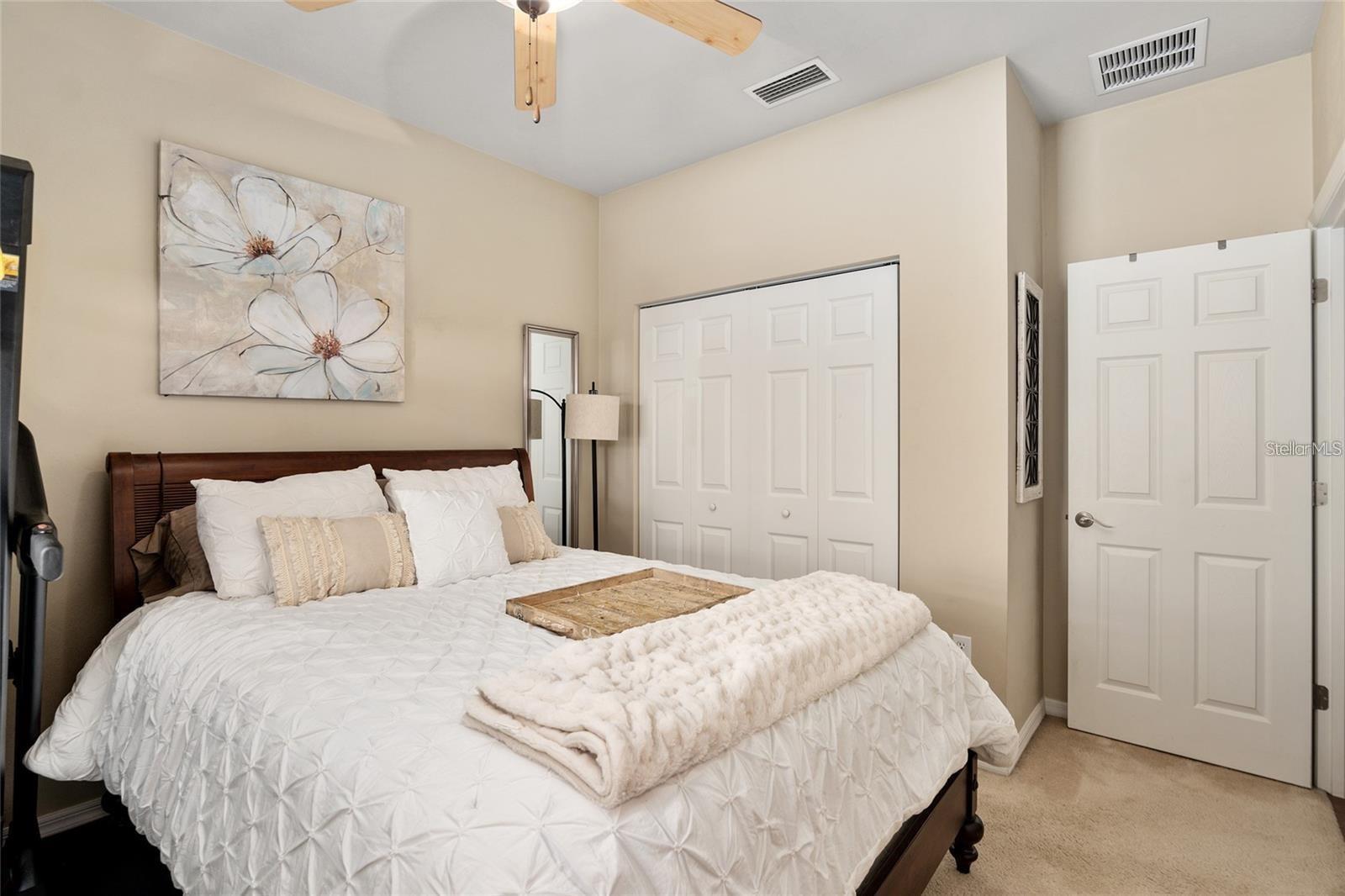 HAILE PLANTATION MARKET SQUARE - Residential Lease