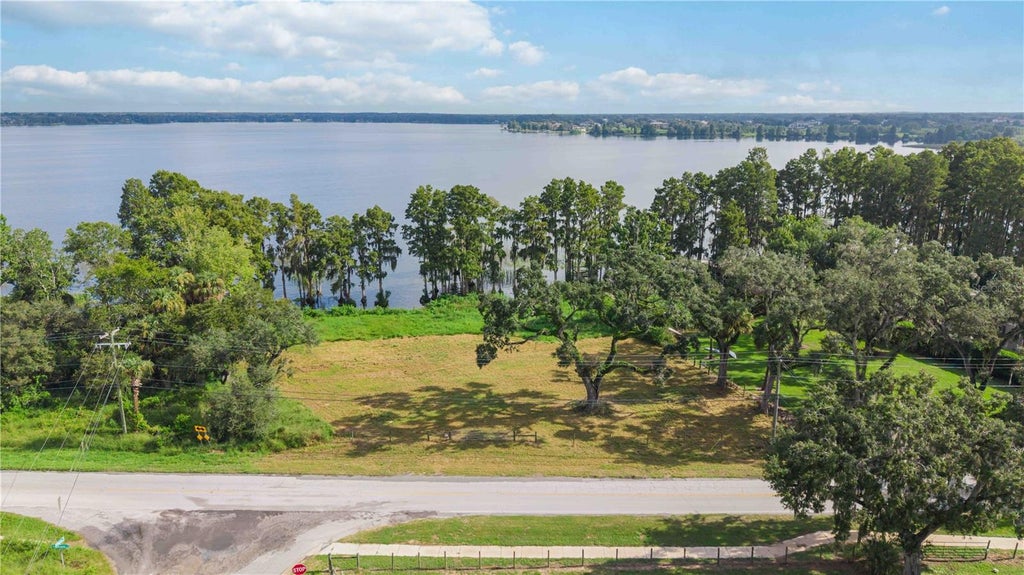 Photo of 11702 Thonotosassa Road, Thonotosassa, FL 33592 (MLS # TB8548575)