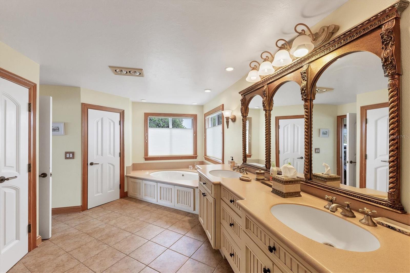 BOCA GRANDE INN INC - Residential