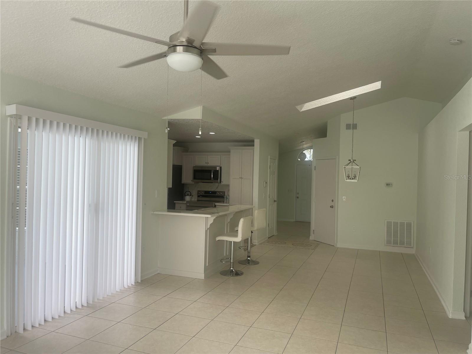 MORGAN POINT PH 01 - Residential Lease