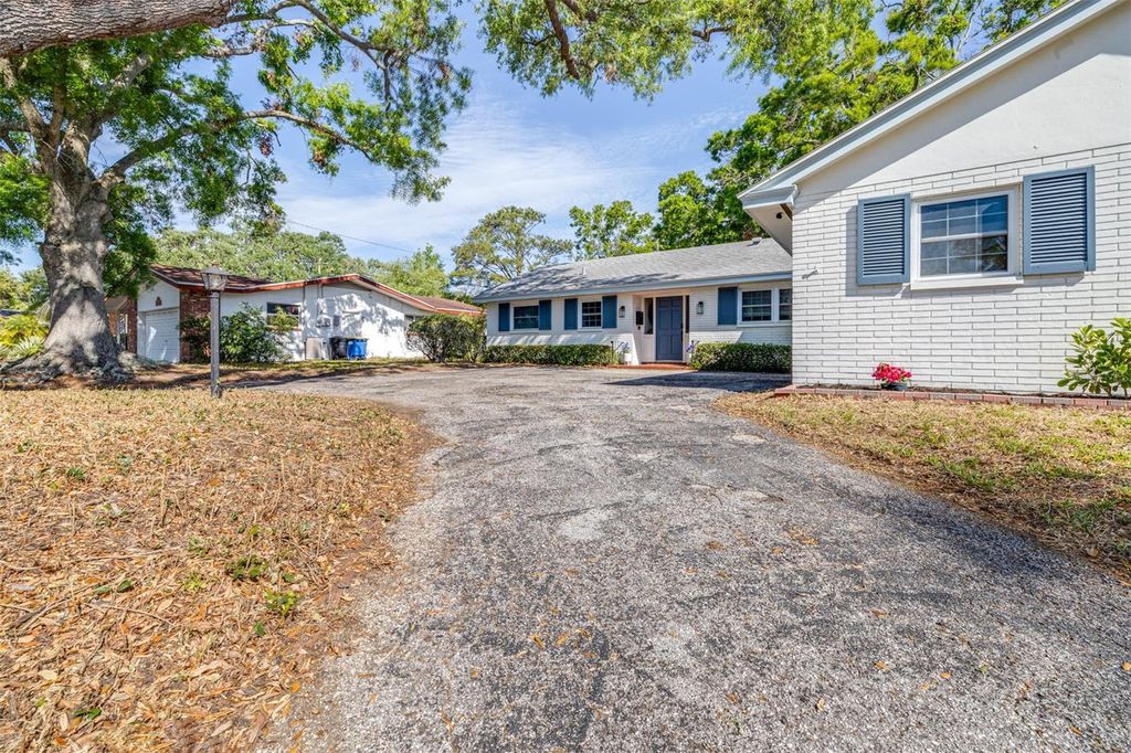 Photo of 2244 Glenmoor Road N, Clearwater, FL 33764 (MLS # TB8439889)