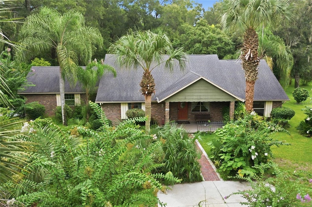 Photo of 1925 Lady Bug Lane, Deland, FL 32720 (MLS # V4950574)