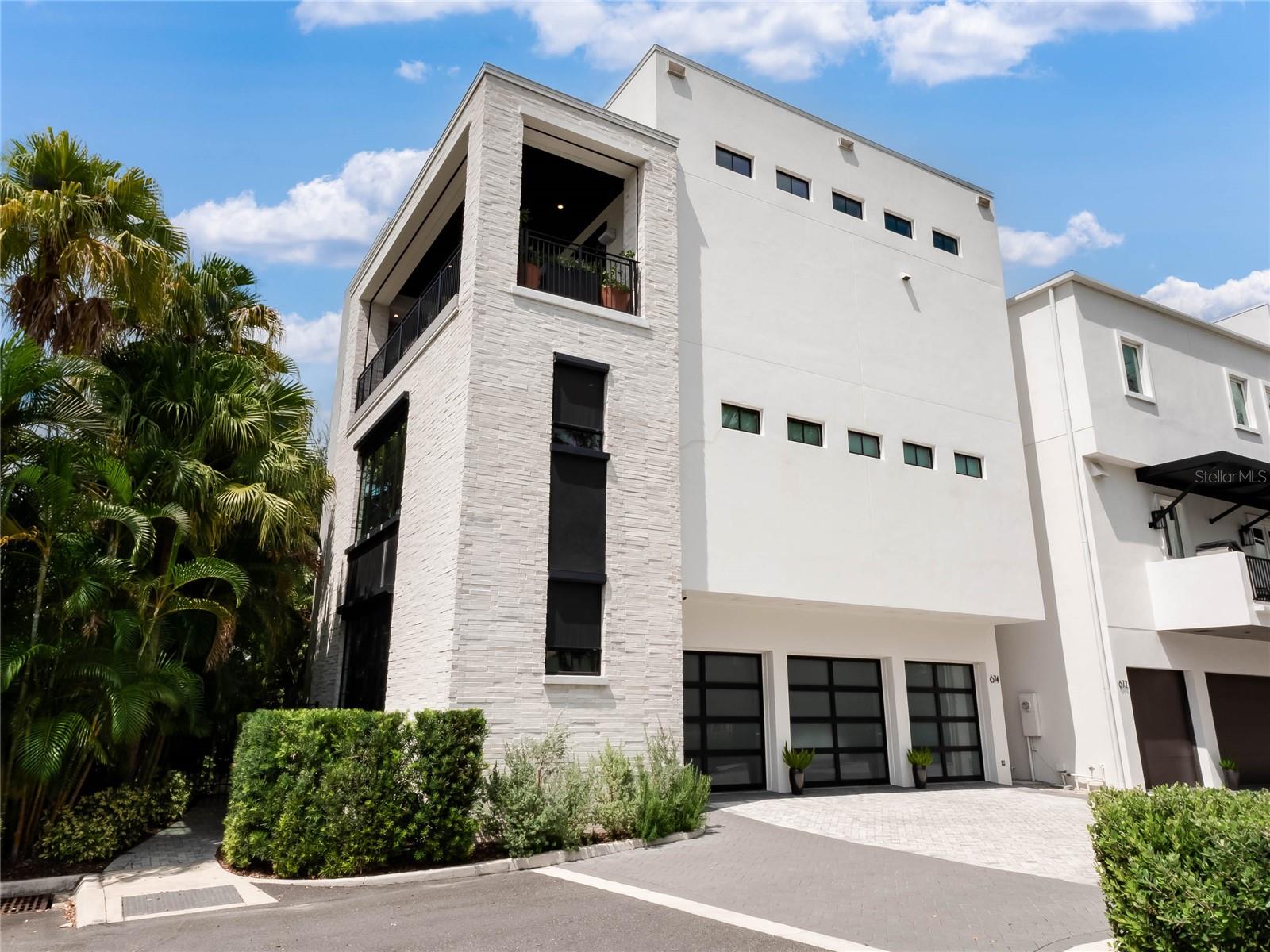 MORSE & PENNSYLVANIA TWNHMS - Residential