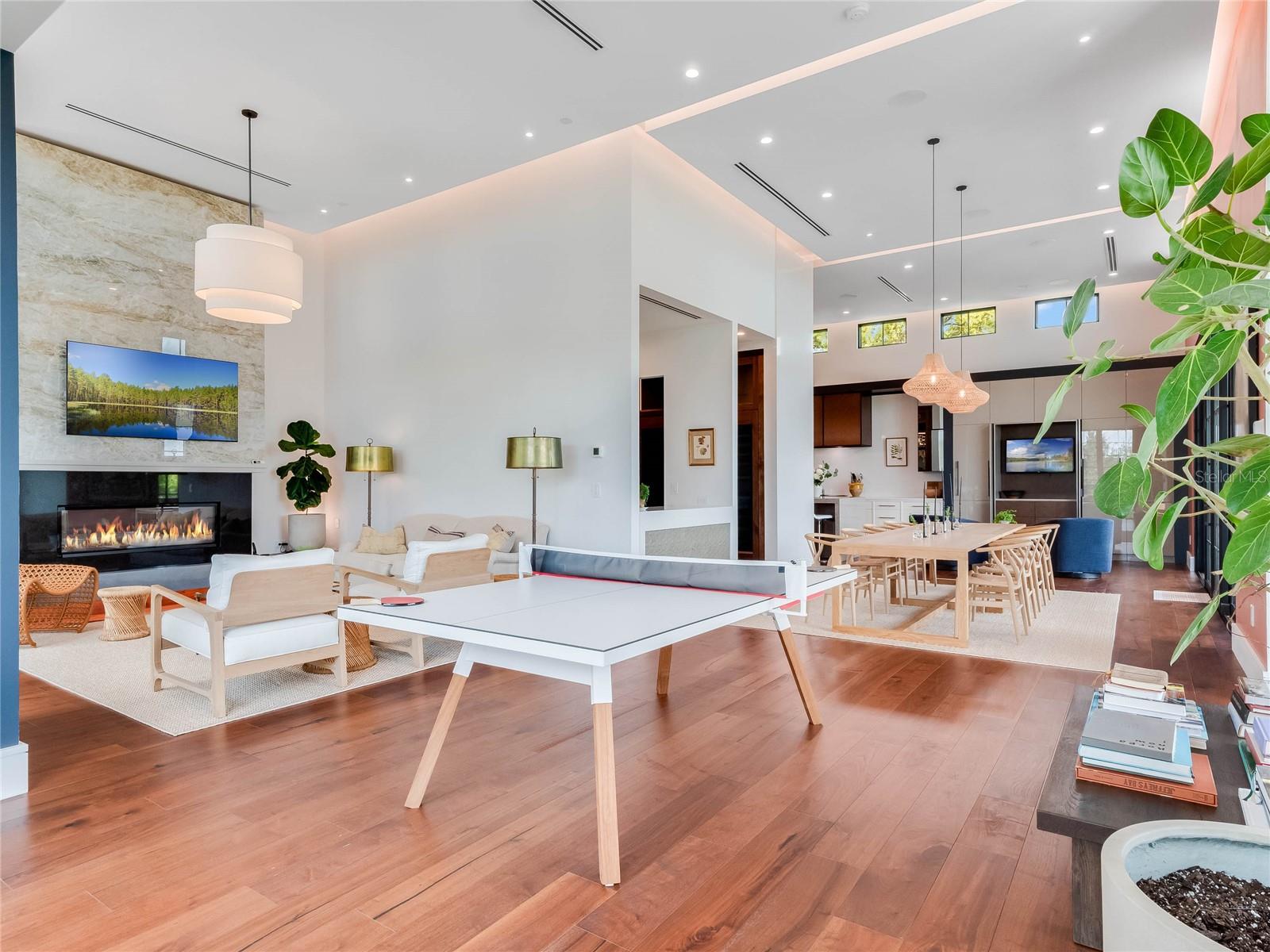 MORSE & PENNSYLVANIA TWNHMS - Residential