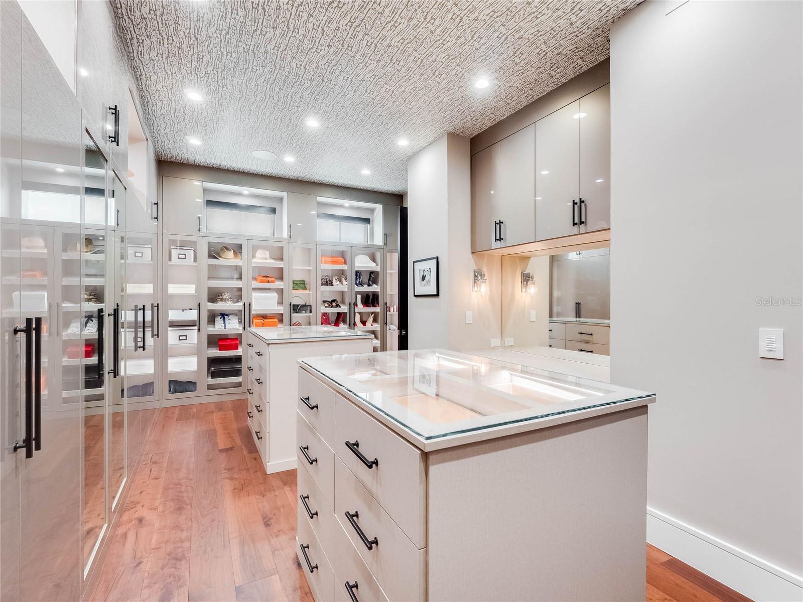 MORSE & PENNSYLVANIA TWNHMS - Residential