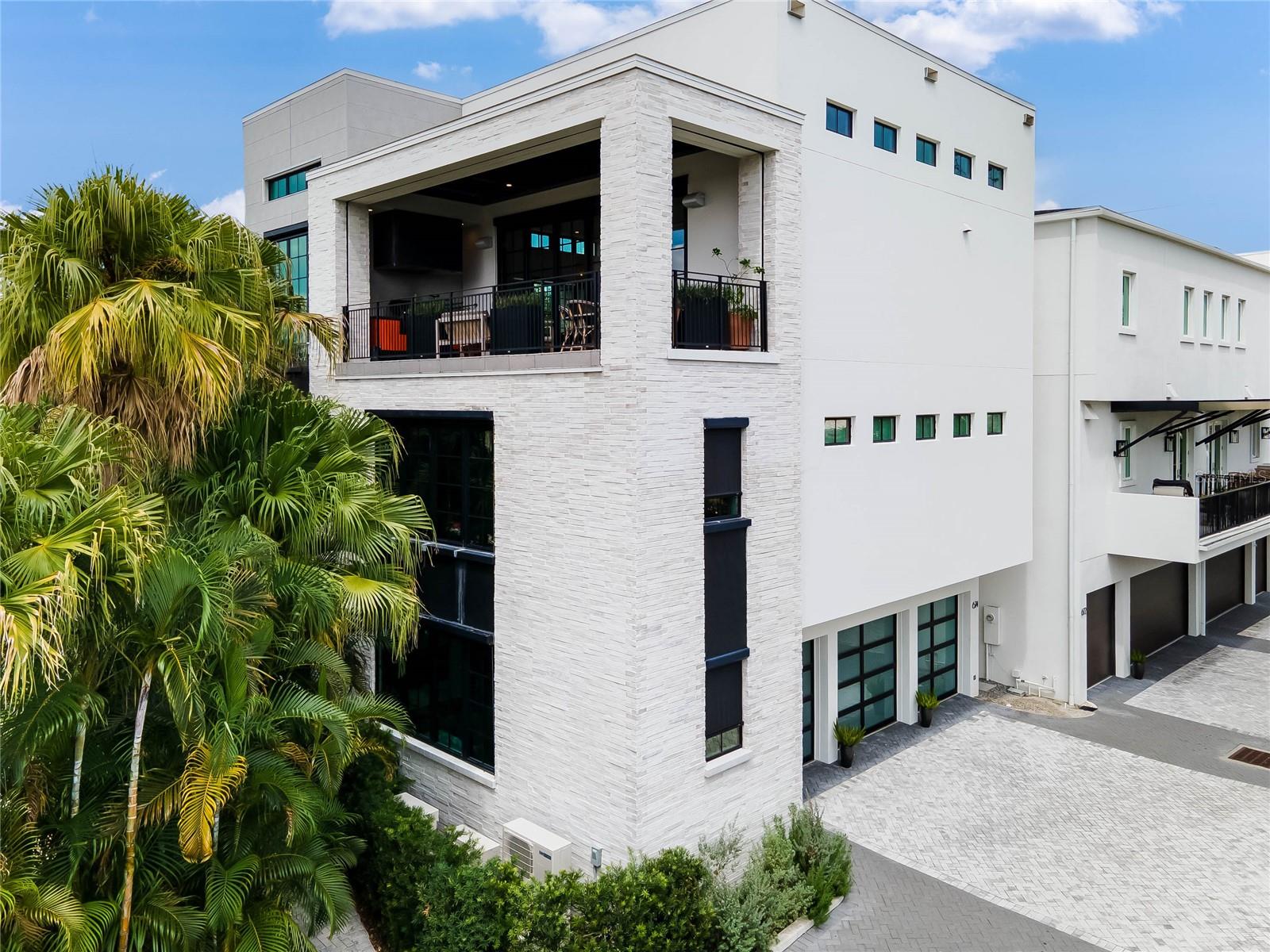 MORSE & PENNSYLVANIA TWNHMS - Residential