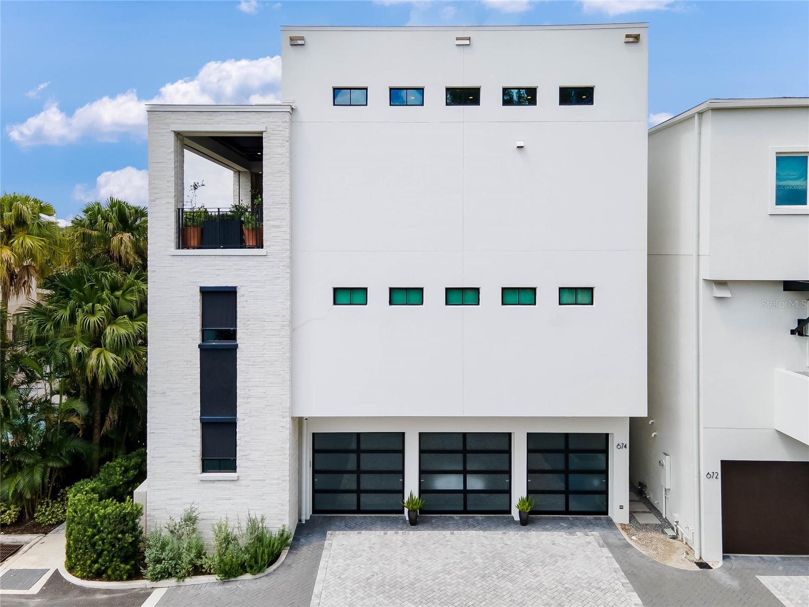 MORSE & PENNSYLVANIA TWNHMS - Residential