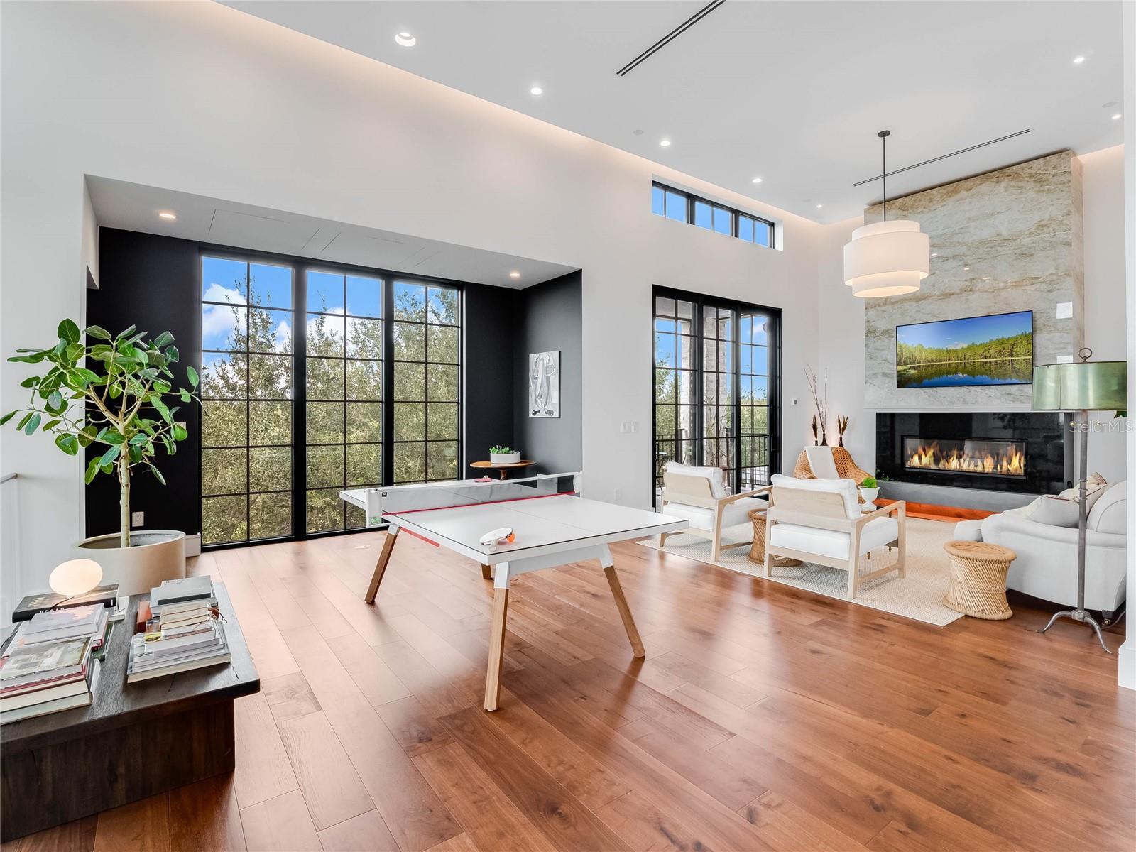 MORSE & PENNSYLVANIA TWNHMS - Residential