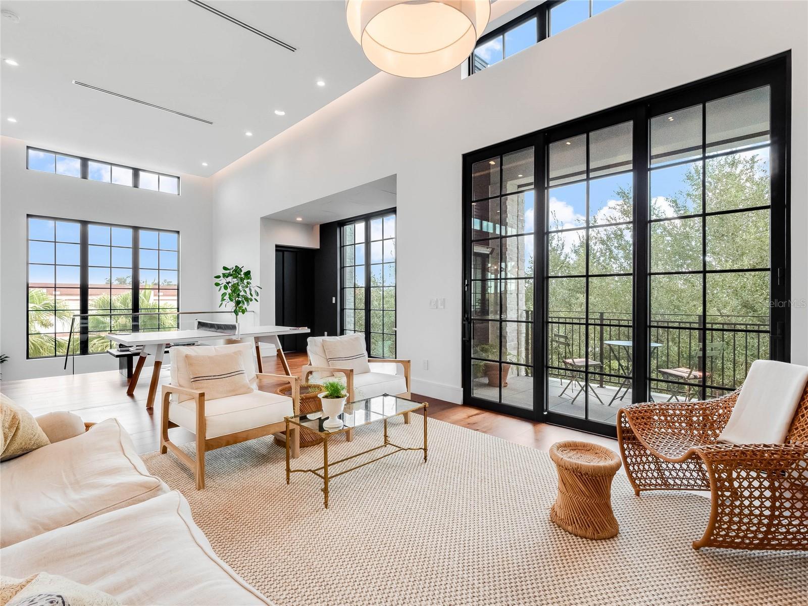 MORSE & PENNSYLVANIA TWNHMS - Residential