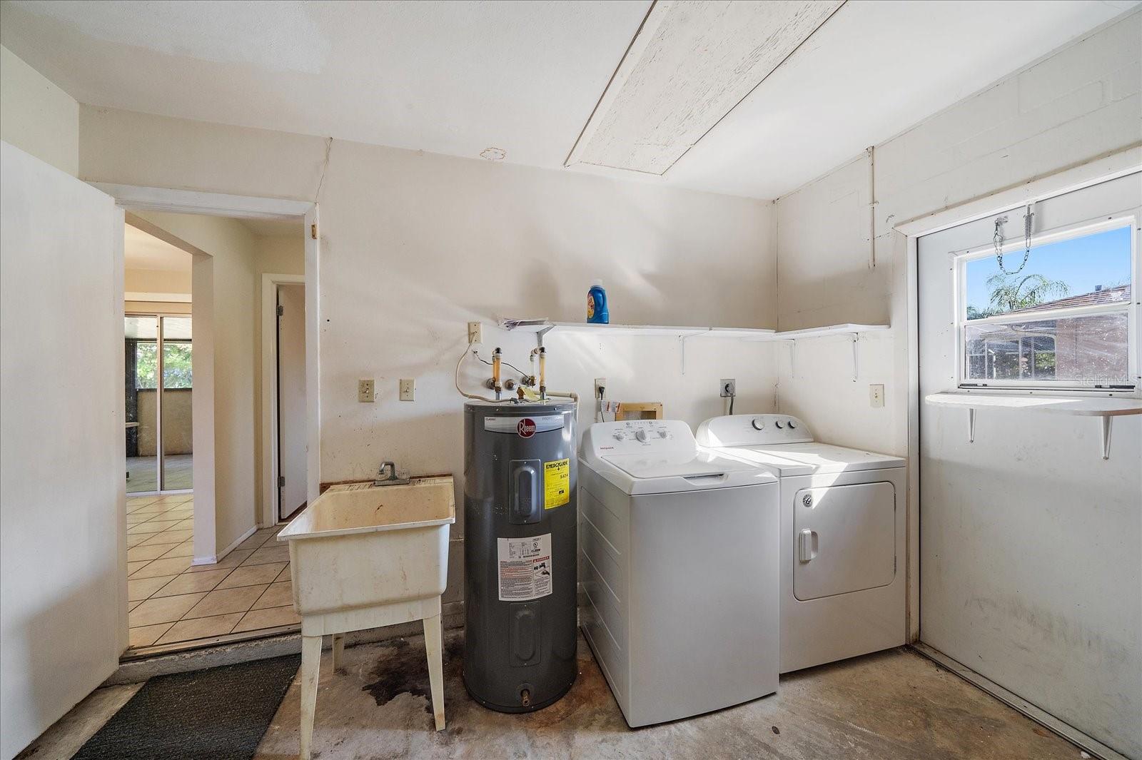 RIDGEWOOD ESTATES 19TH ADD - Residential