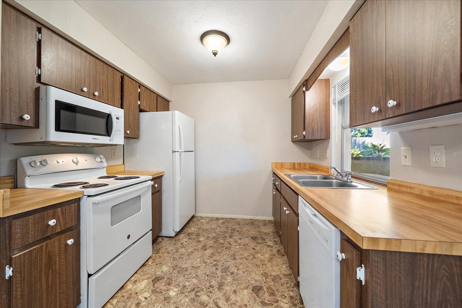 RIDGEWOOD ESTATES 19TH ADD - Residential