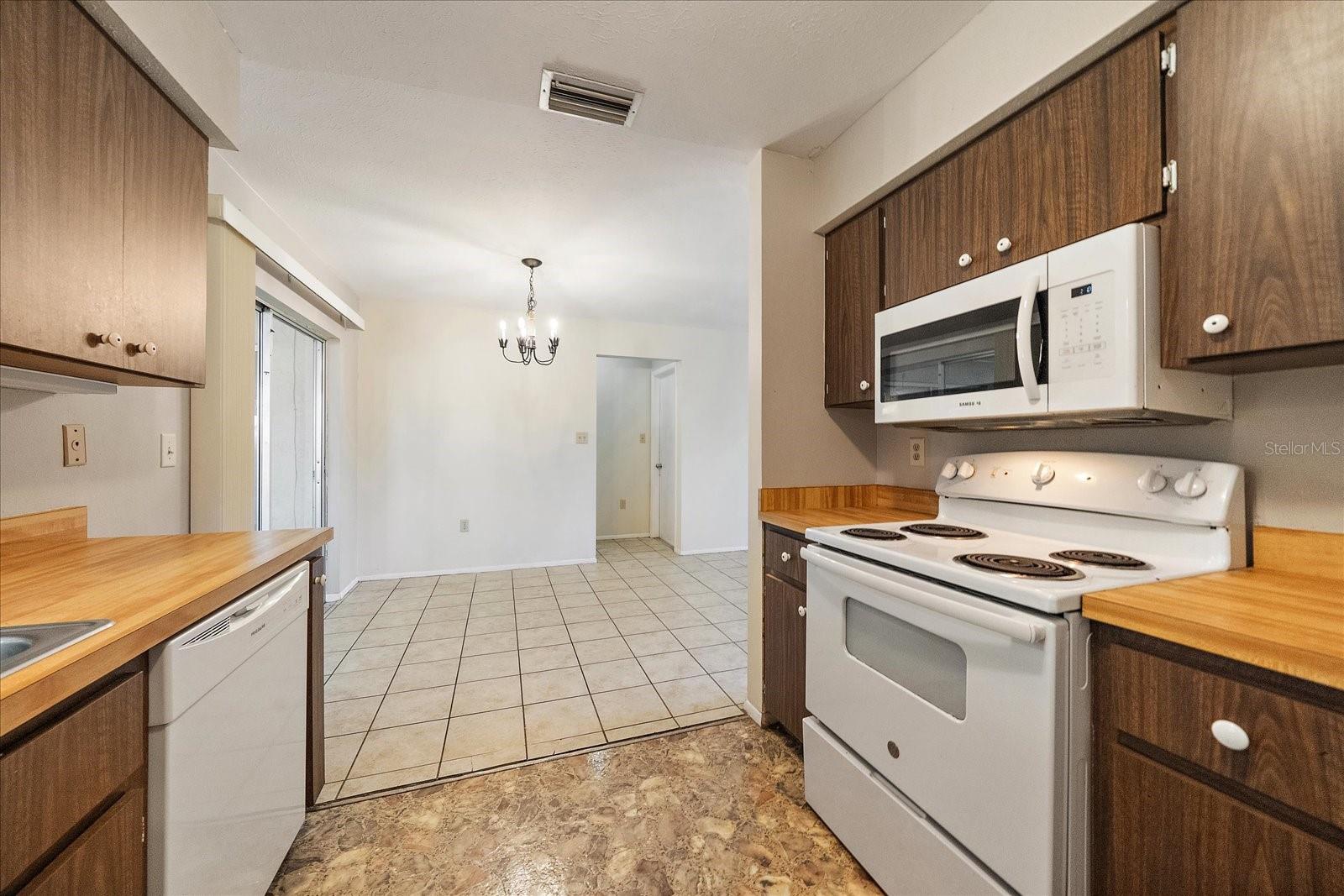 RIDGEWOOD ESTATES 19TH ADD - Residential