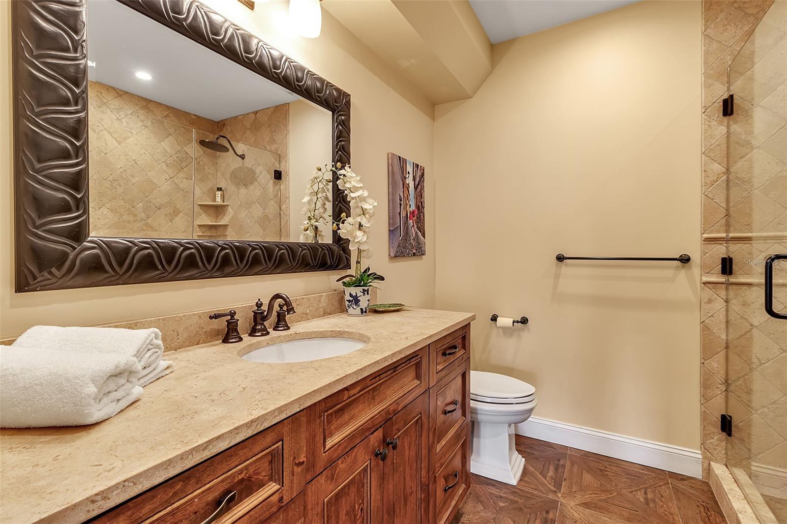 BAY ISLAND SHORES - Residential