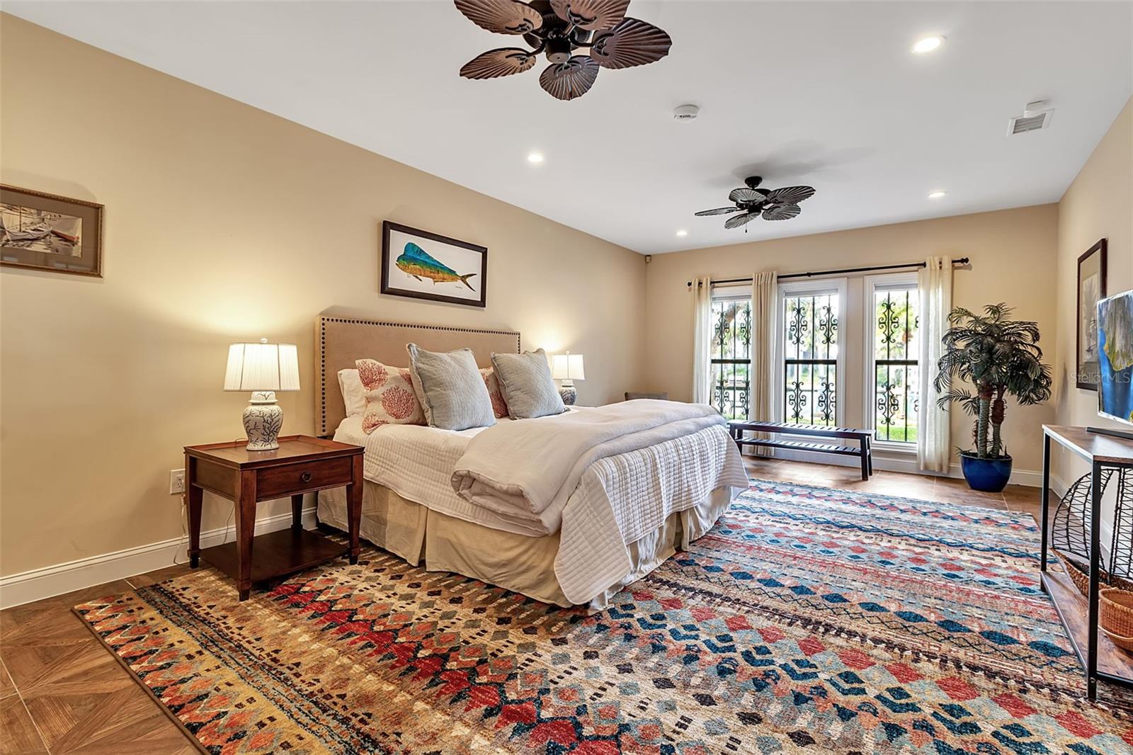 BAY ISLAND SHORES - Residential
