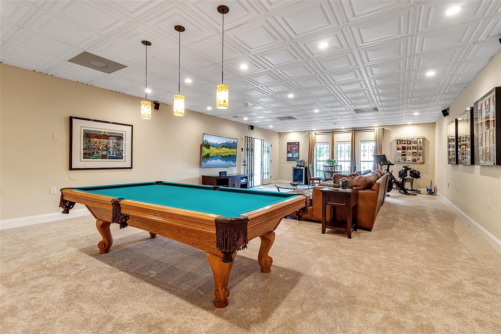 BAY ISLAND SHORES - Residential