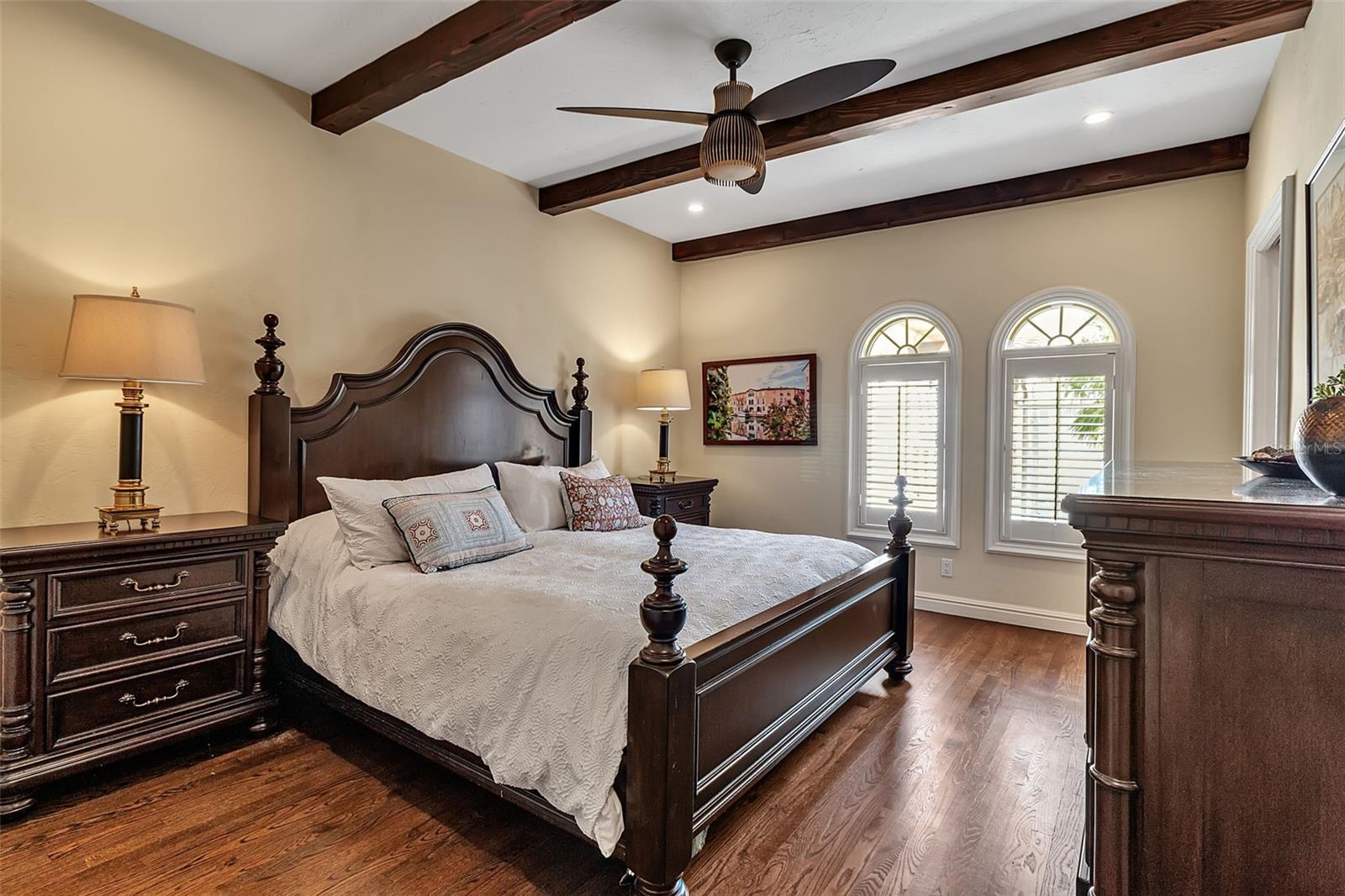 BAY ISLAND SHORES - Residential