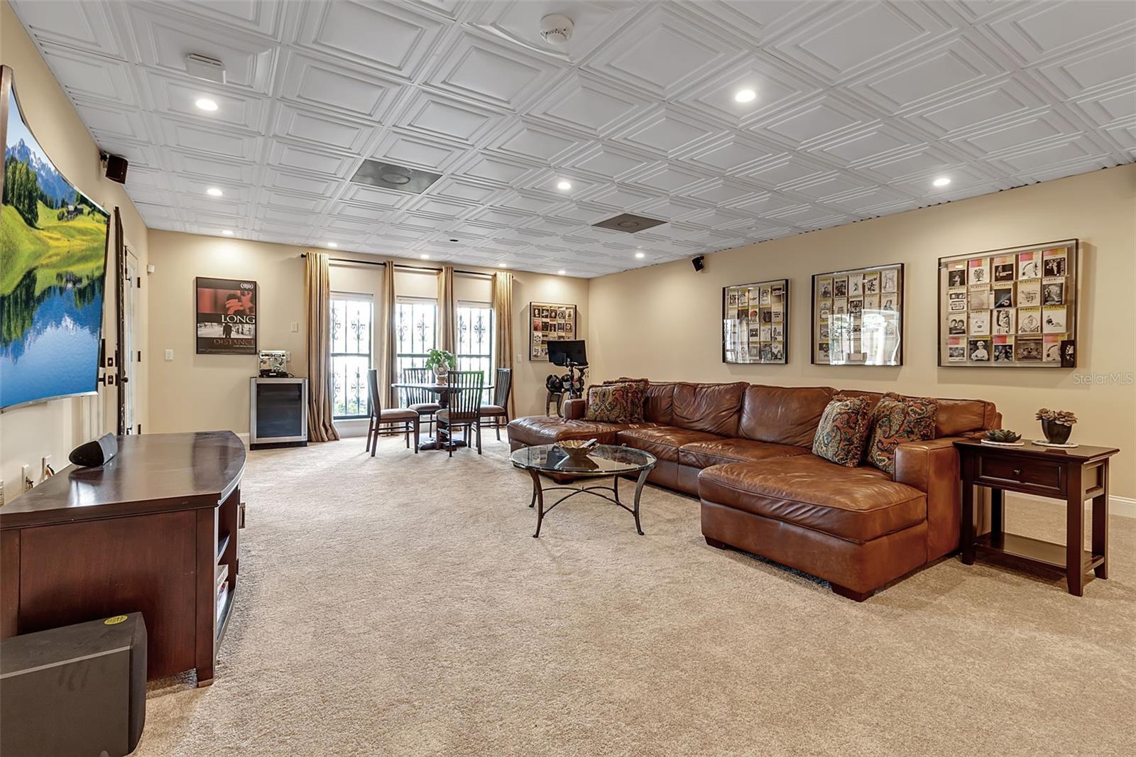 BAY ISLAND SHORES - Residential