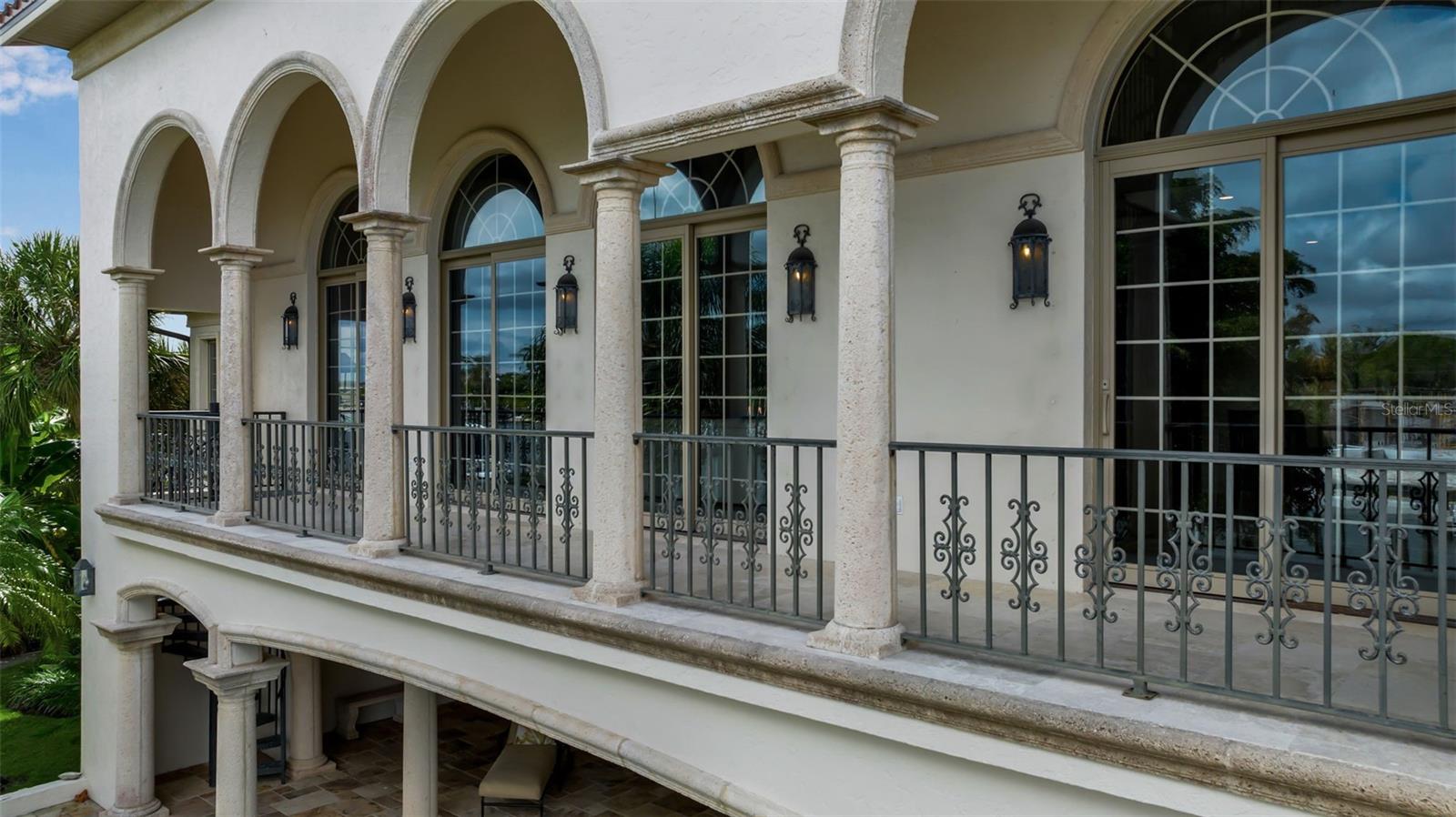 BAY ISLAND SHORES - Residential