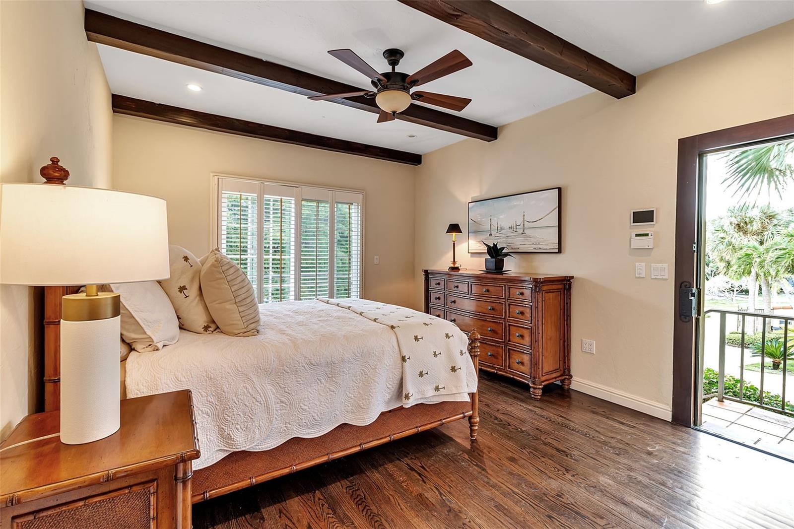 BAY ISLAND SHORES - Residential