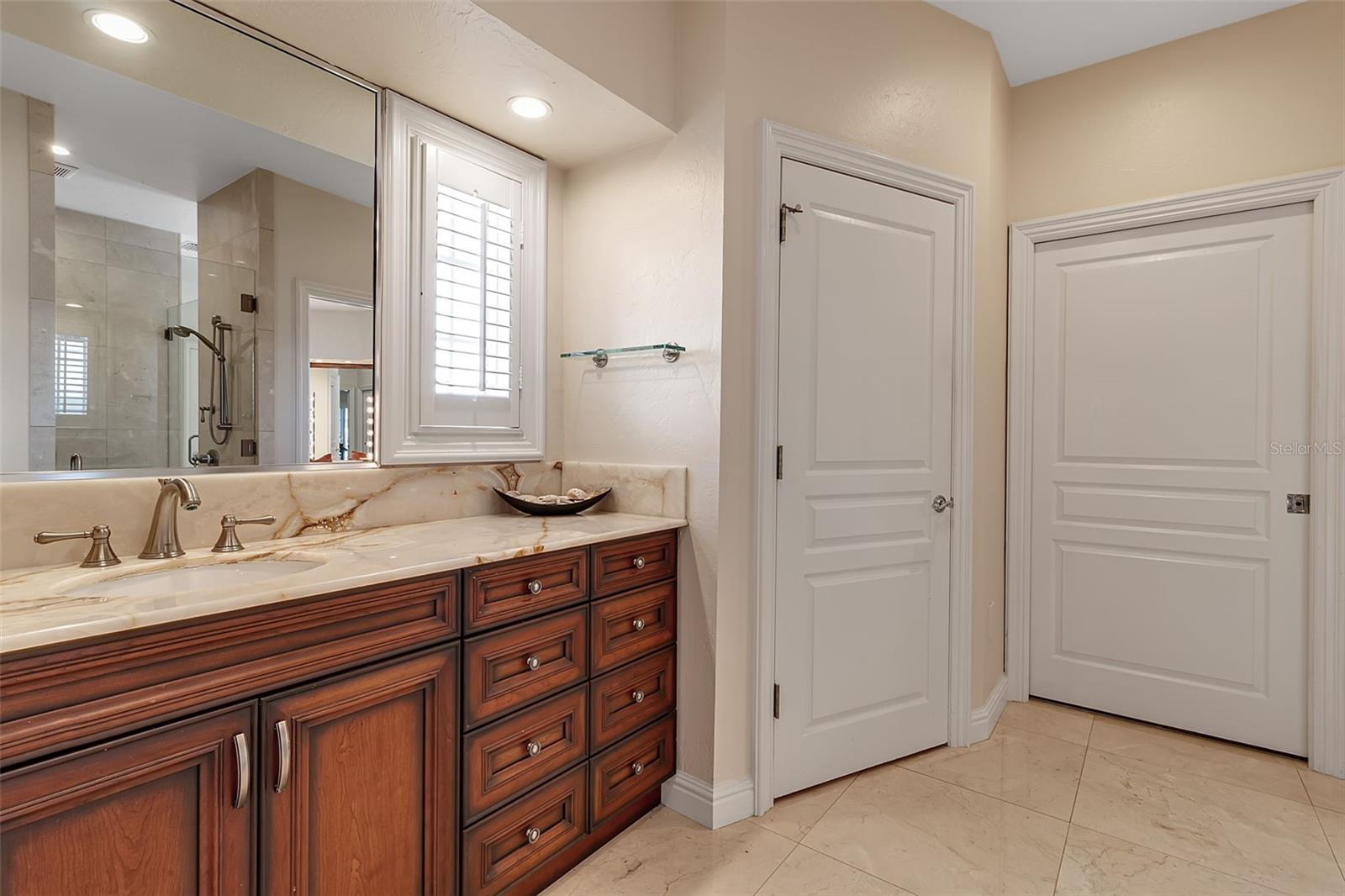 BAY ISLAND SHORES - Residential